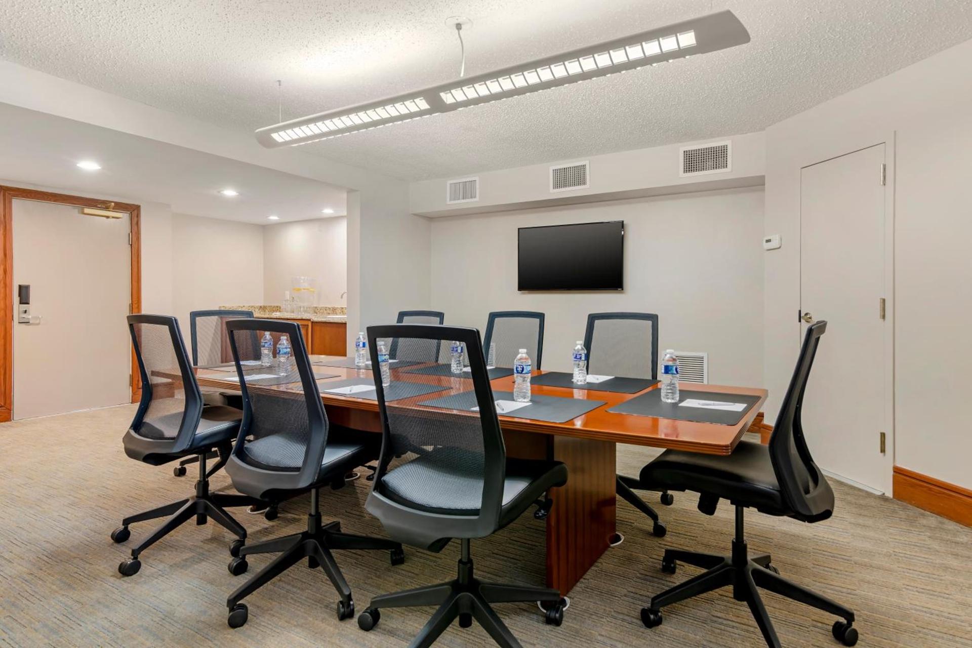Country Inn & Suites by Radisson, Atlanta Galleria-Ballpark, GA photo 42