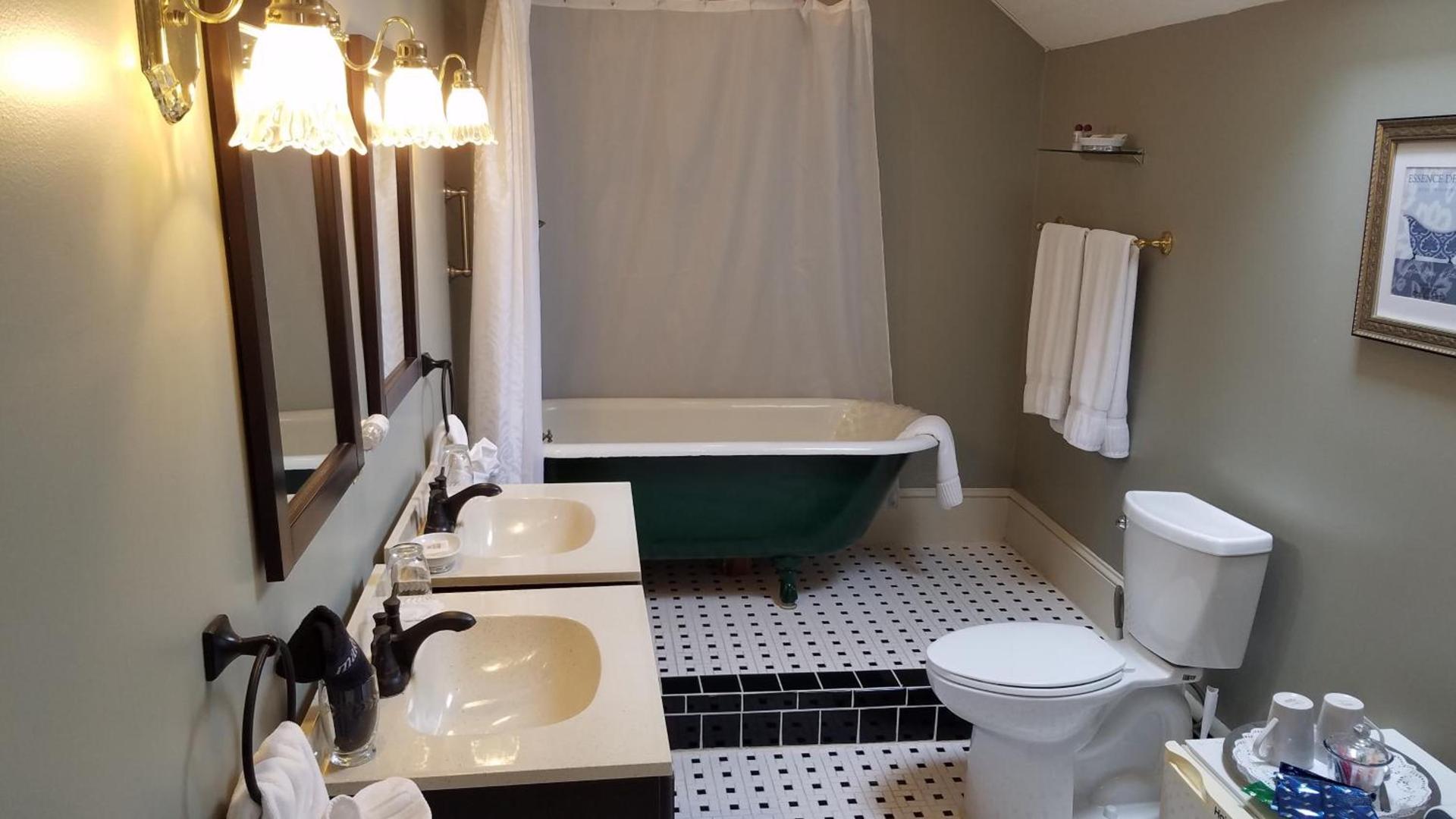 Garden and Sea Inn photo 33