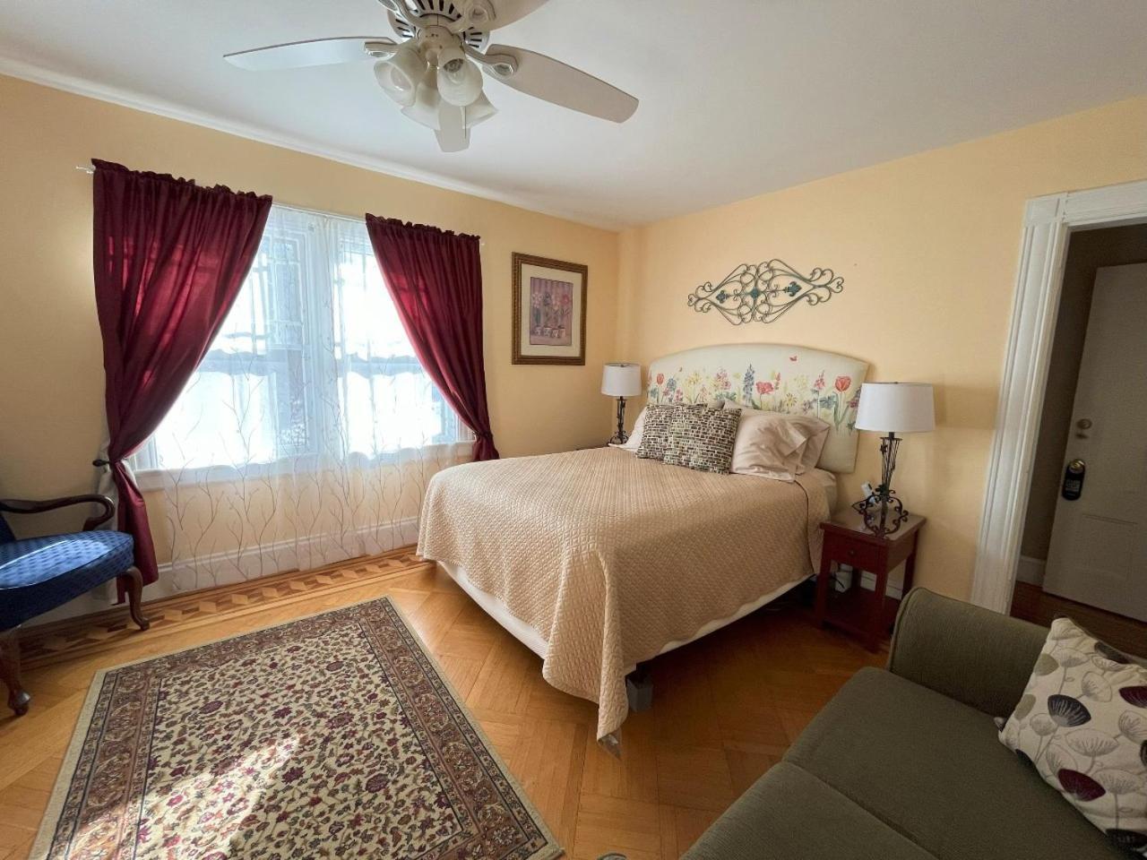 Saltair Inn Waterfront B&B photo 3