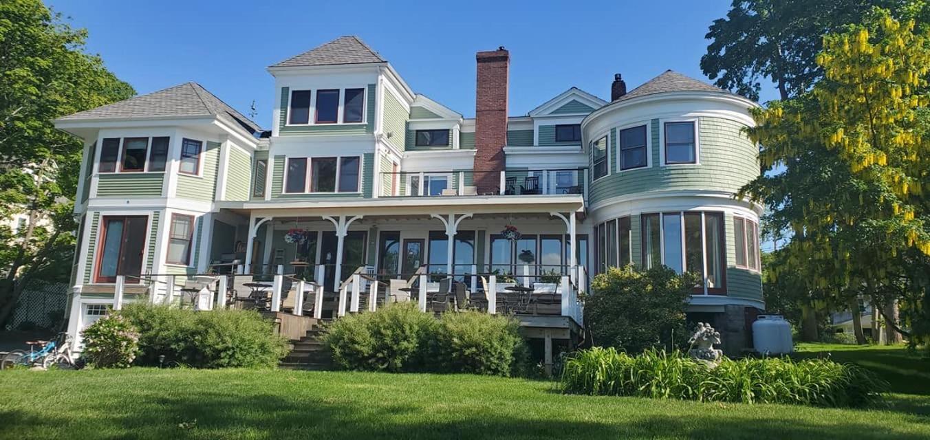 Saltair Inn Waterfront B&B photo 78