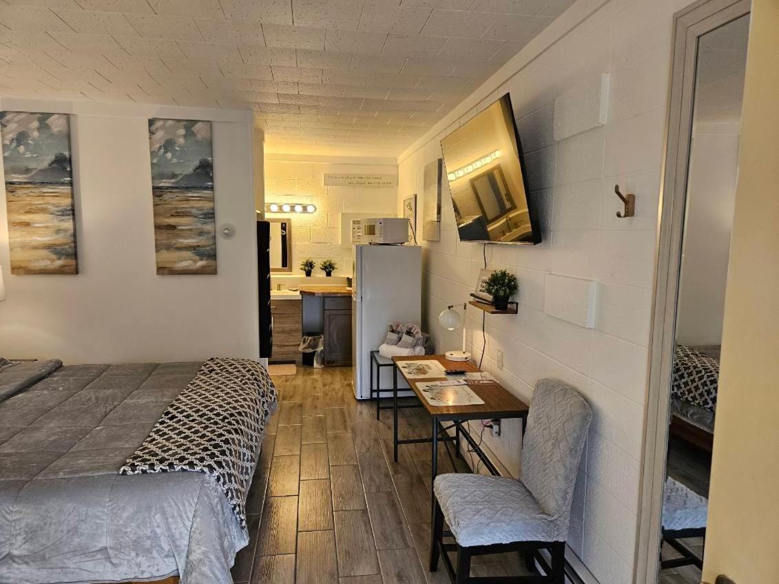 Rolling Hills Motel photo 26