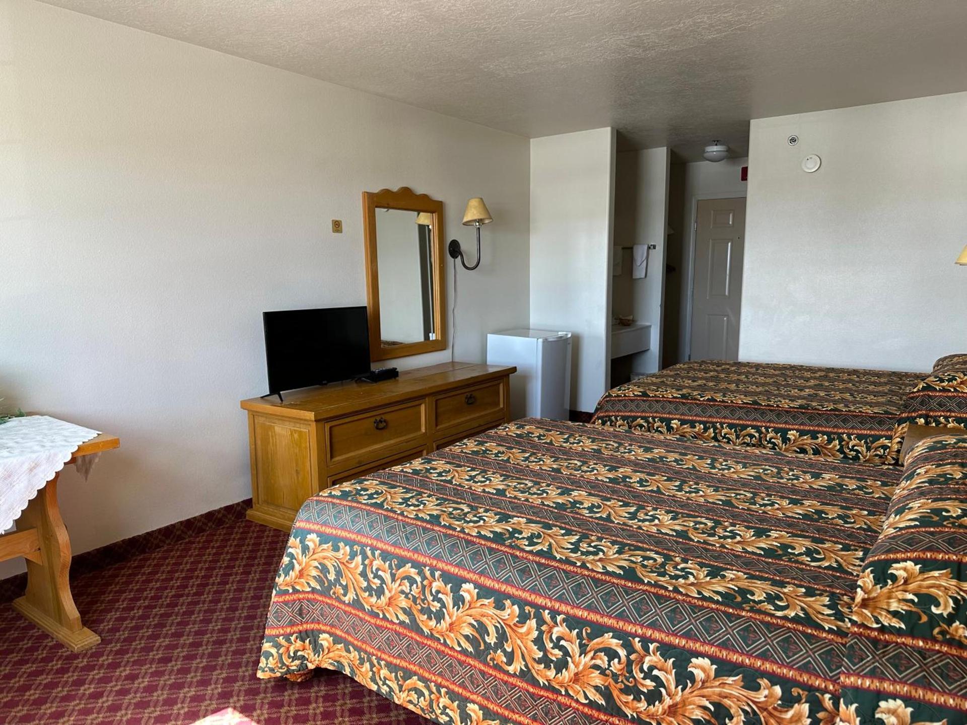 Columbine Inn and Suites photo 10
