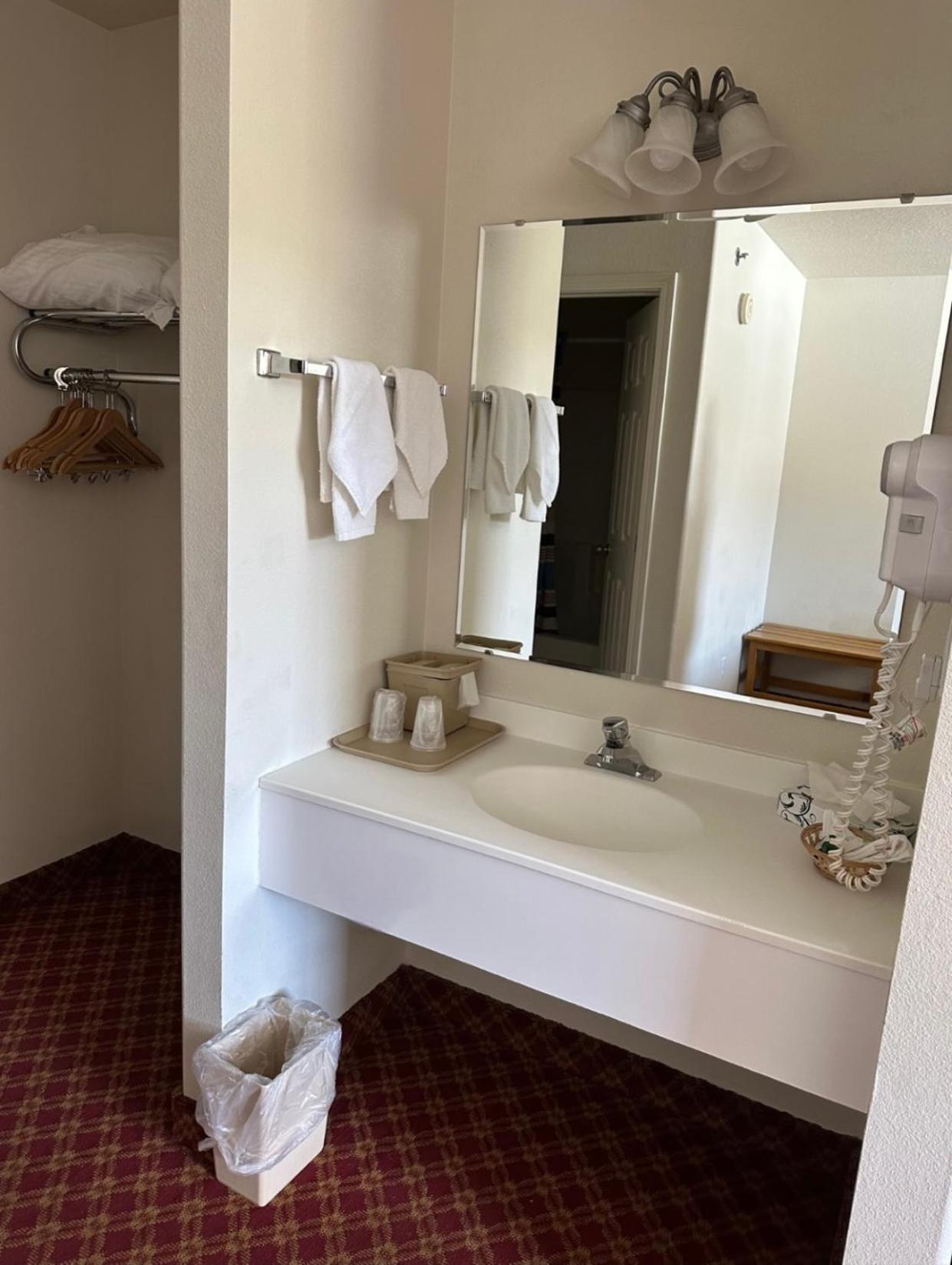 Columbine Inn and Suites photo 11