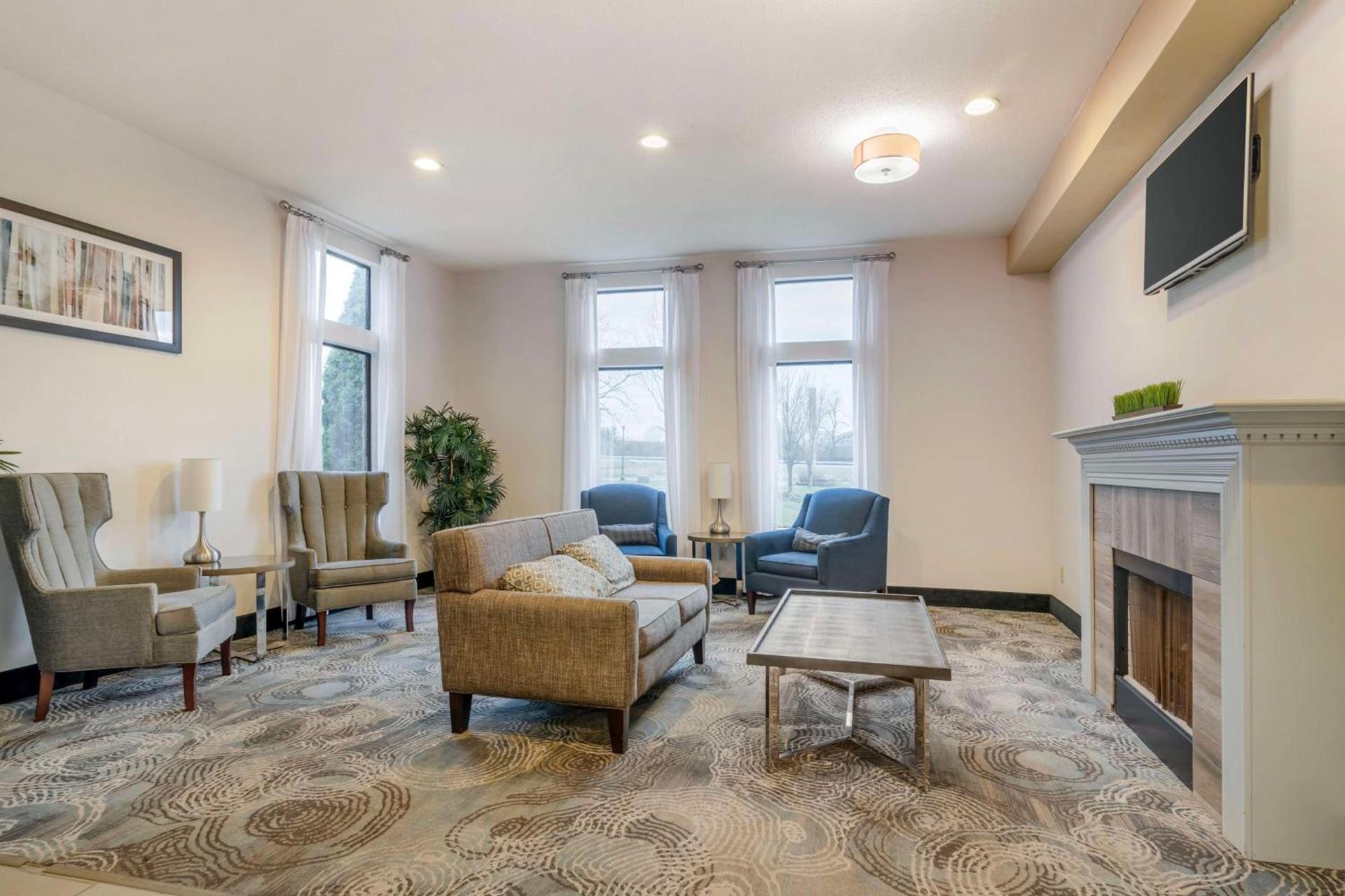 Syracuse Grand photo 27