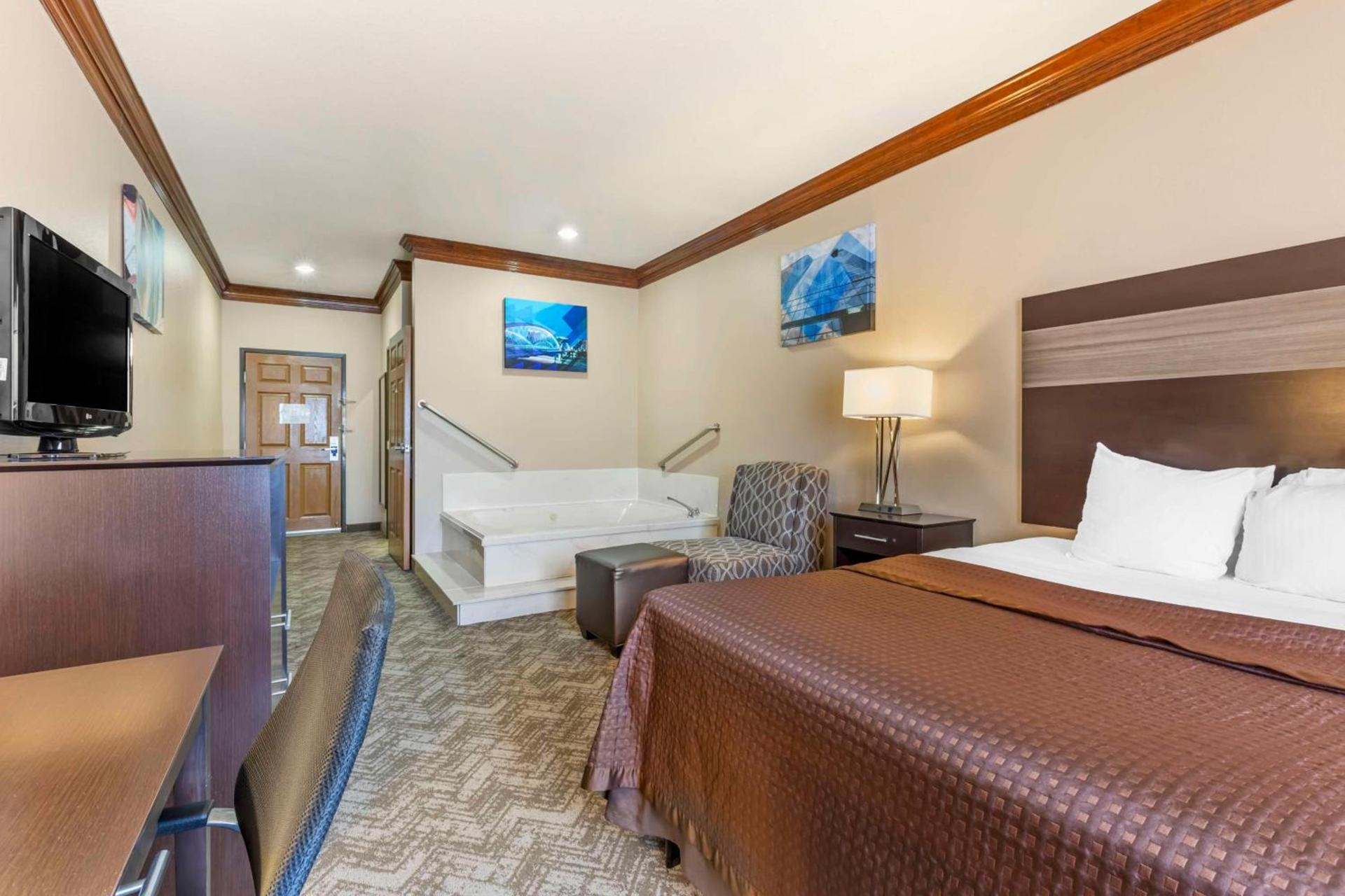 Best Western Fort Worth Inn & Suites photo 28