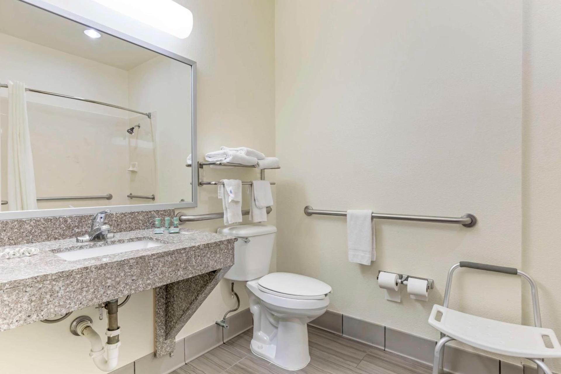 Best Western Fort Worth Inn & Suites photo 29