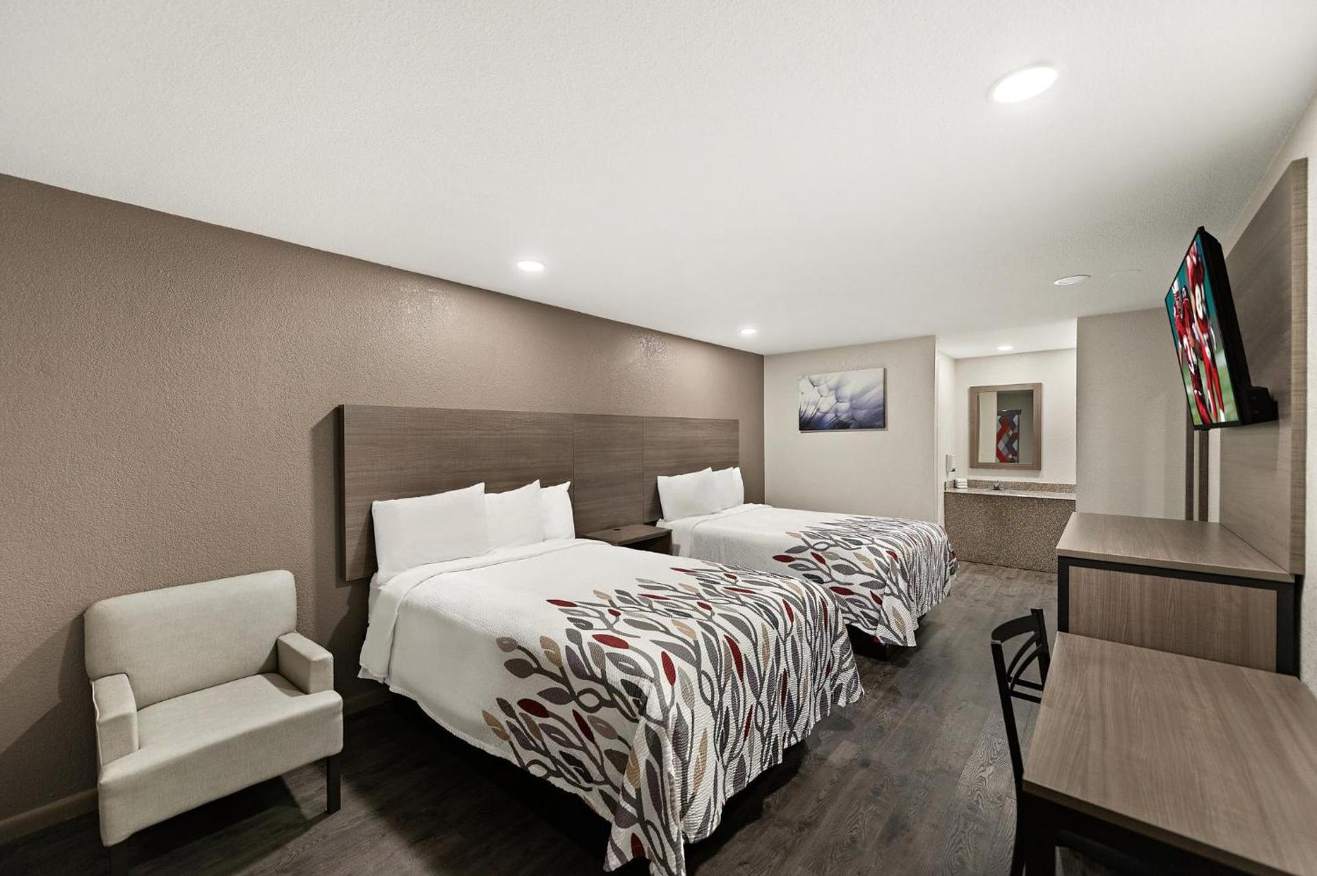 Red Roof Inn Nacogdoches photo 23