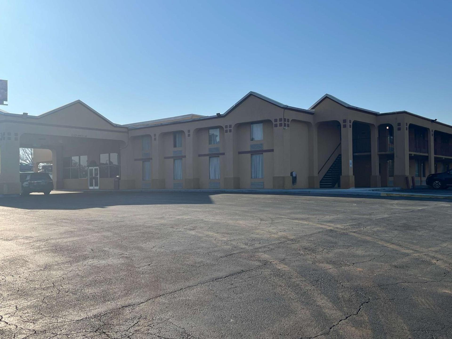 Motel 6 Forsyth, GA Tift College photo 2