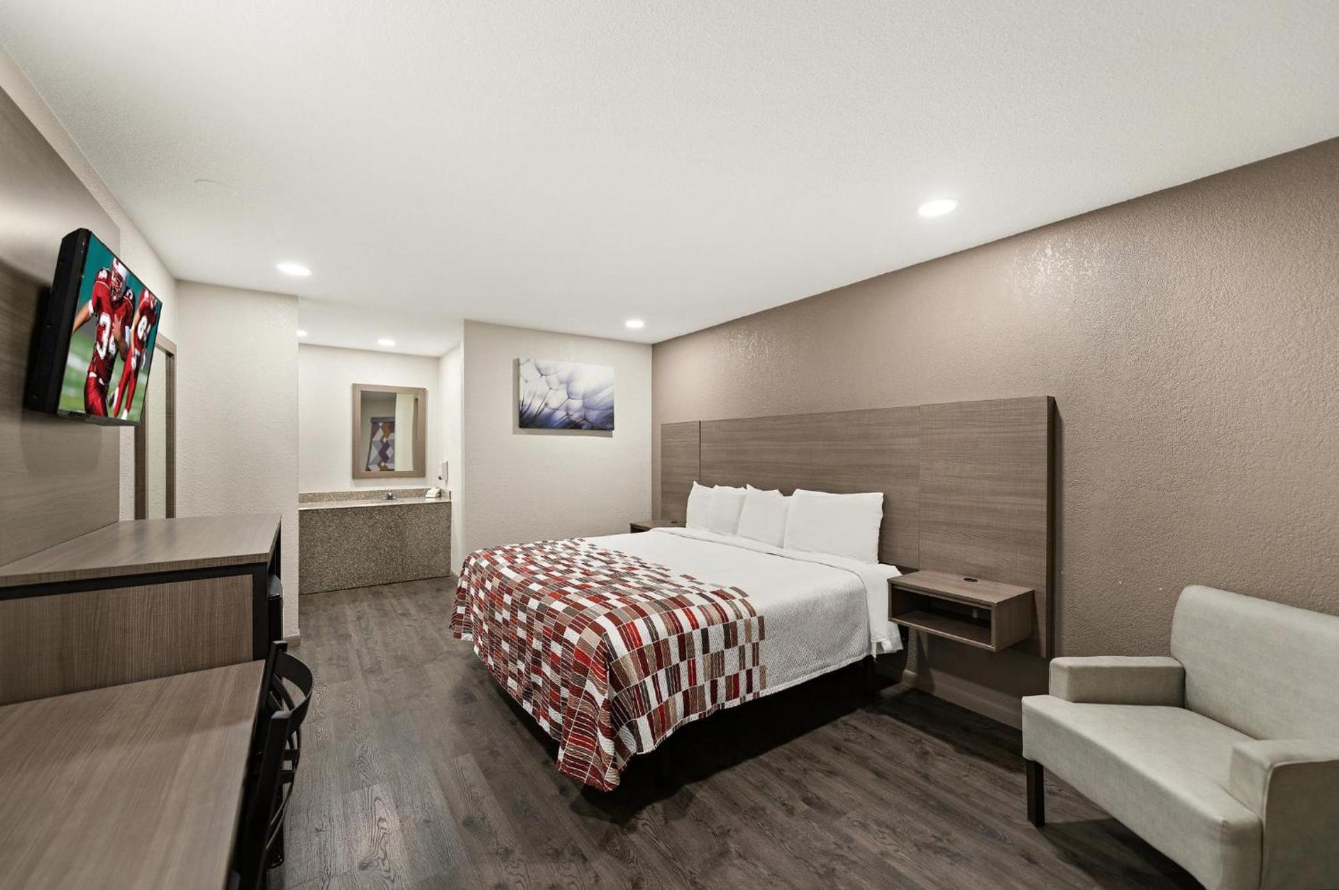 Red Roof Inn Nacogdoches photo 26
