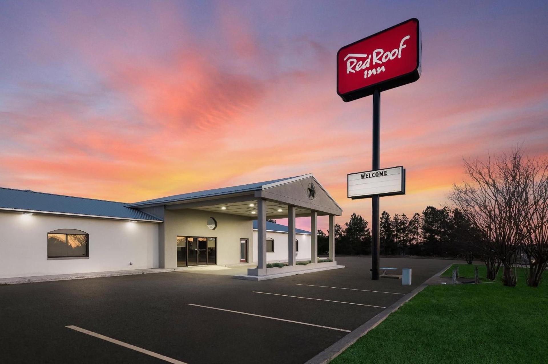 Red Roof Inn Nacogdoches photo 10
