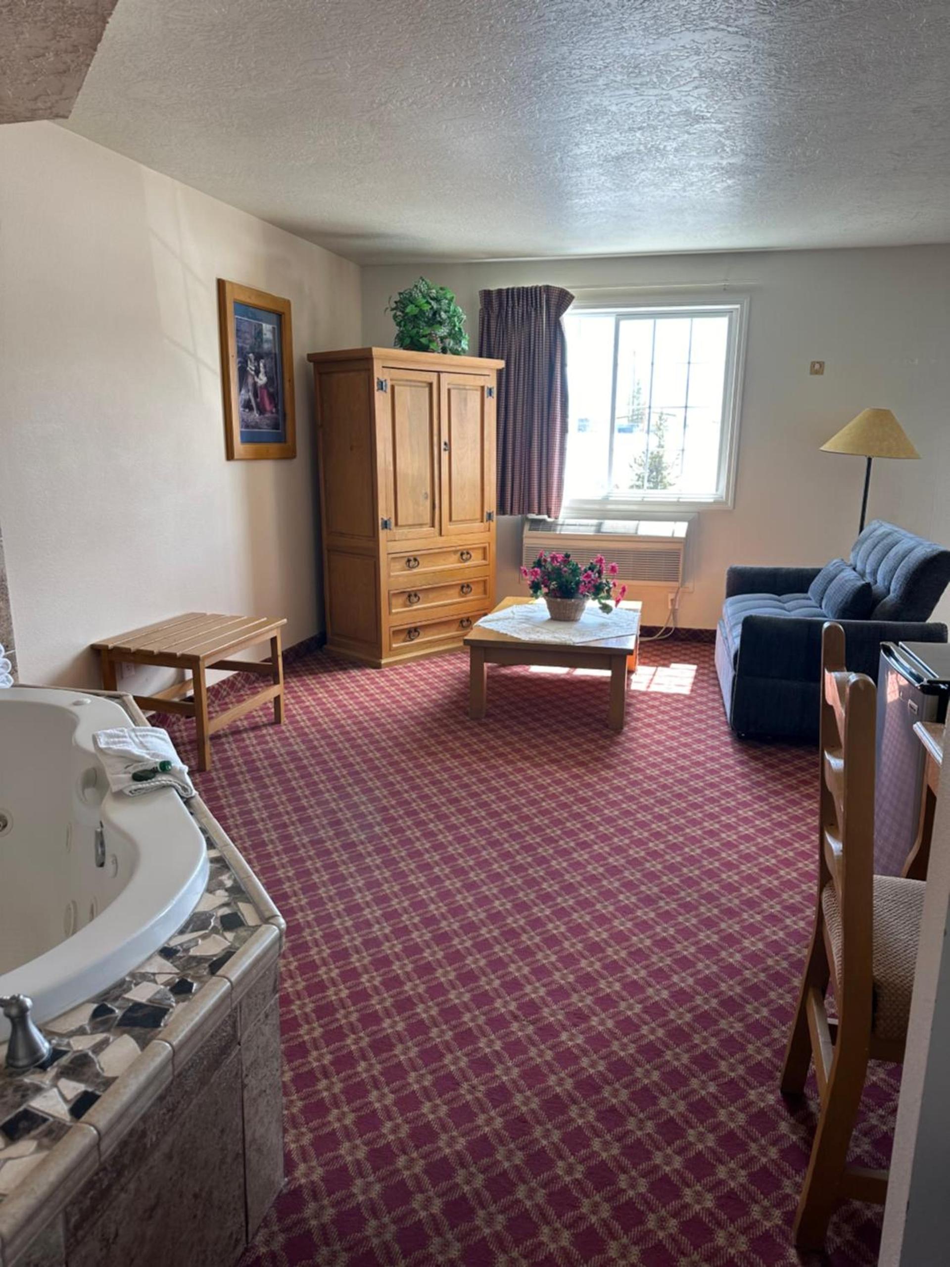Columbine Inn and Suites photo 16