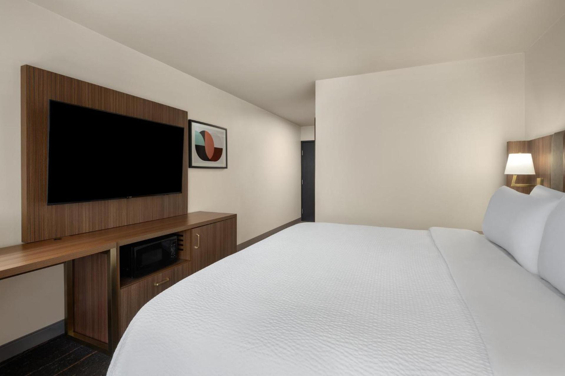 Holiday Inn Ontario by IHG photo 26