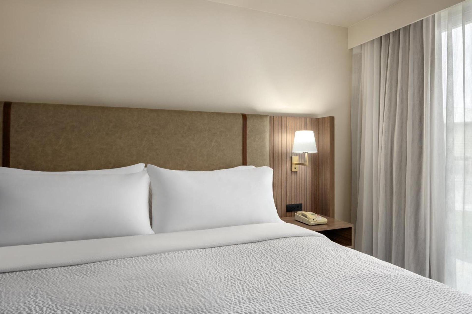 Holiday Inn Ontario by IHG photo 32