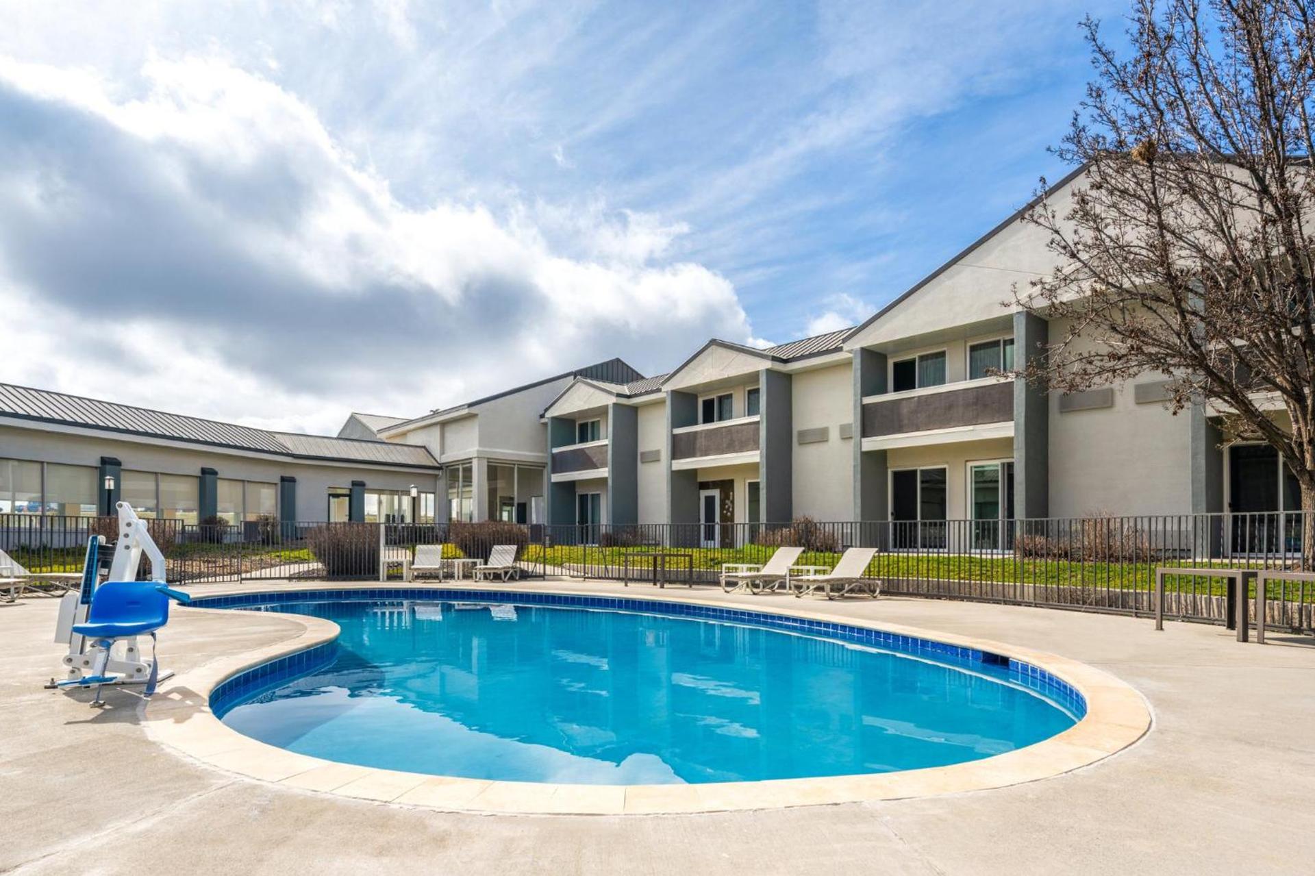 Holiday Inn Ontario by IHG photo 12