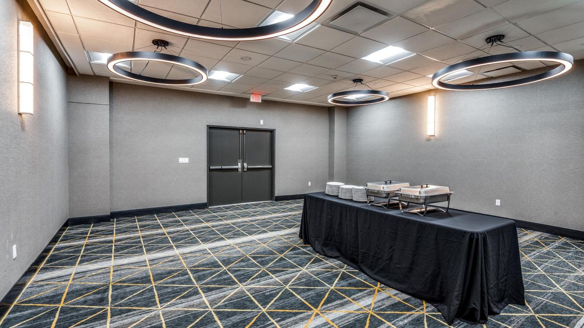 Holiday Inn Dallas Market Ctr Love Field by IHG photo 36
