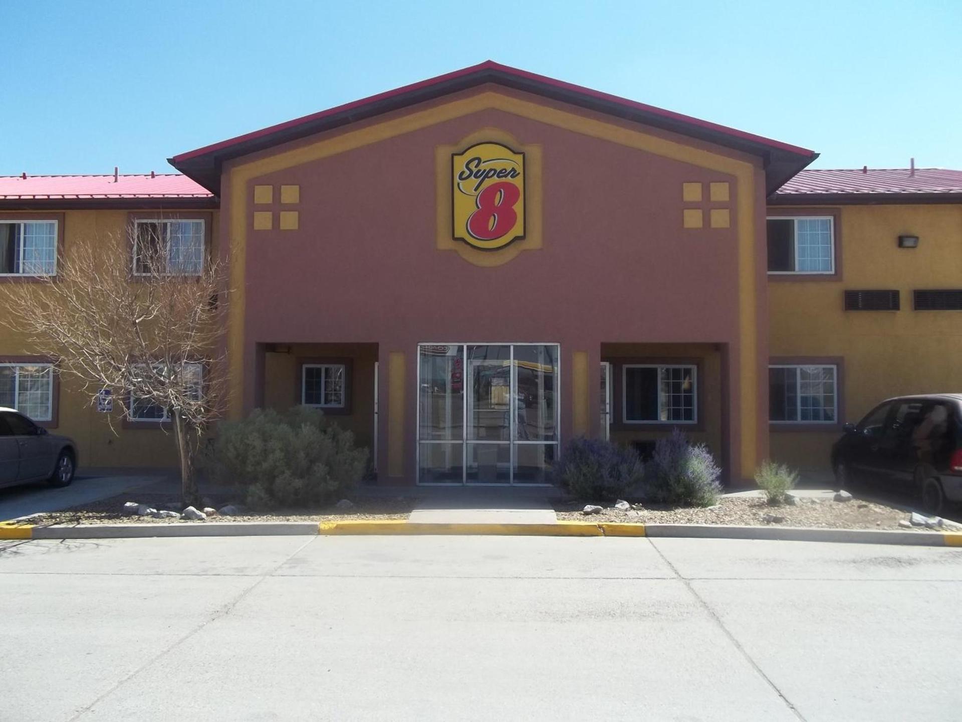Super 8 by Wyndham Moriarty photo 25