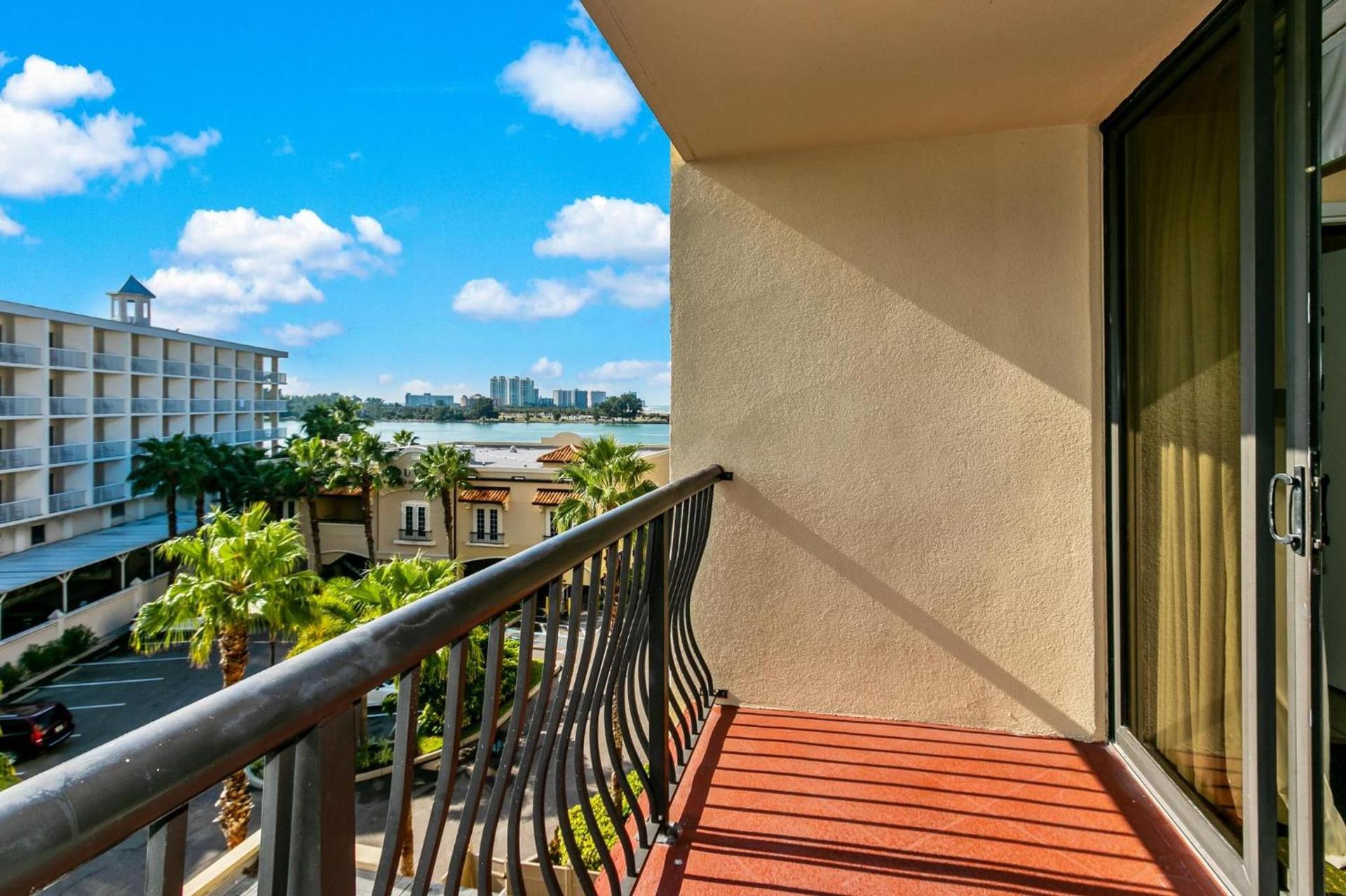 Holiday Inn & Suites Clearwater Beach by IHG photo 49