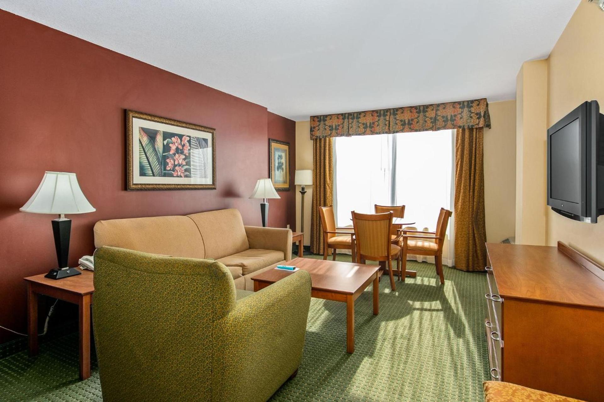 Holiday Inn & Suites Clearwater Beach by IHG photo 68