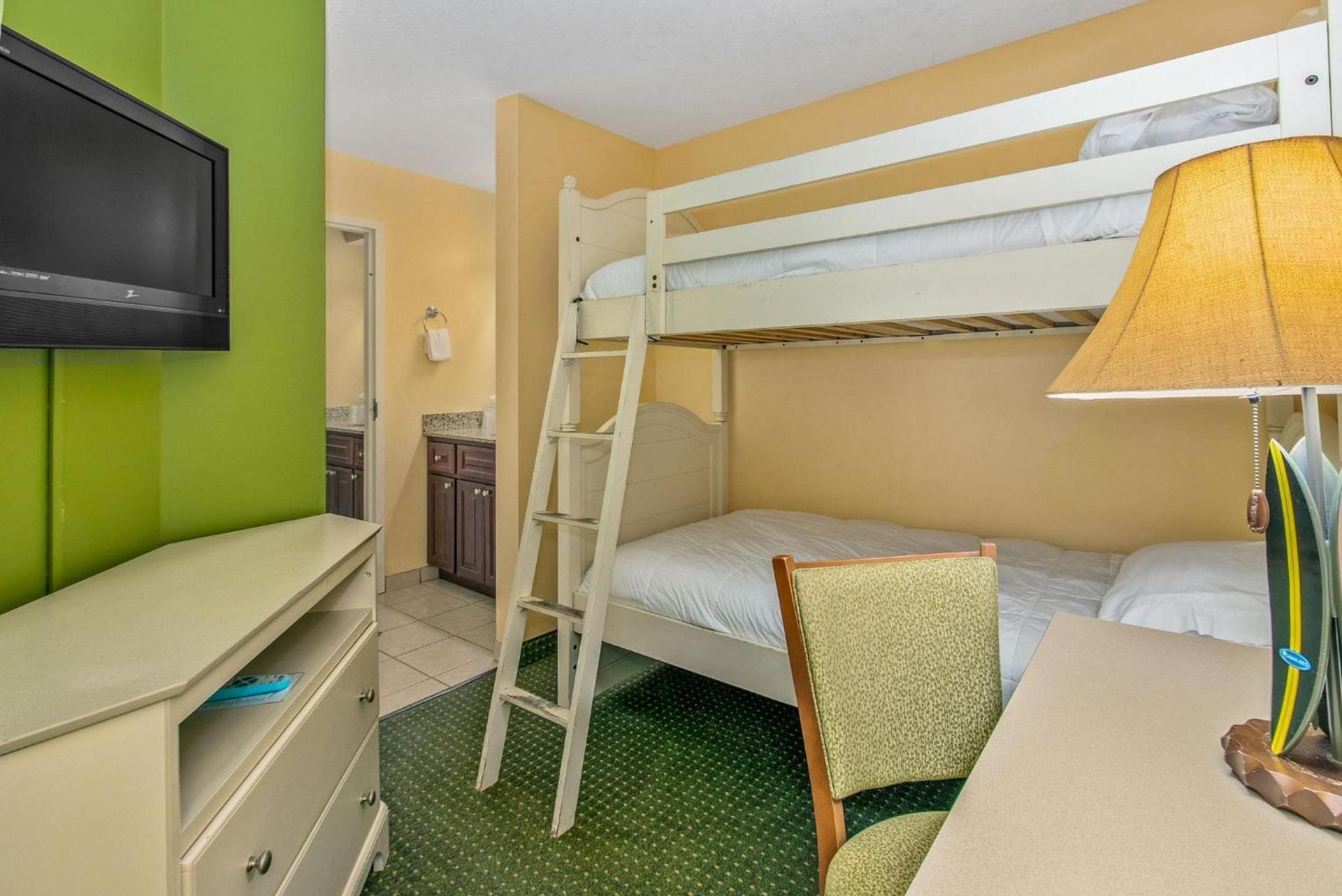 Holiday Inn & Suites Clearwater Beach by IHG photo 76