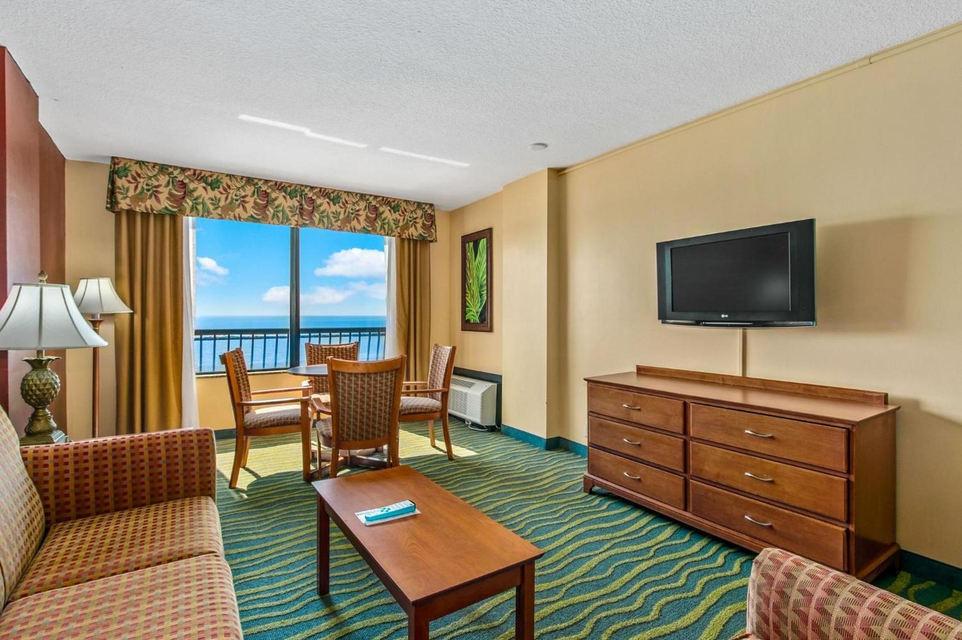 Holiday Inn & Suites Clearwater Beach by IHG photo 77