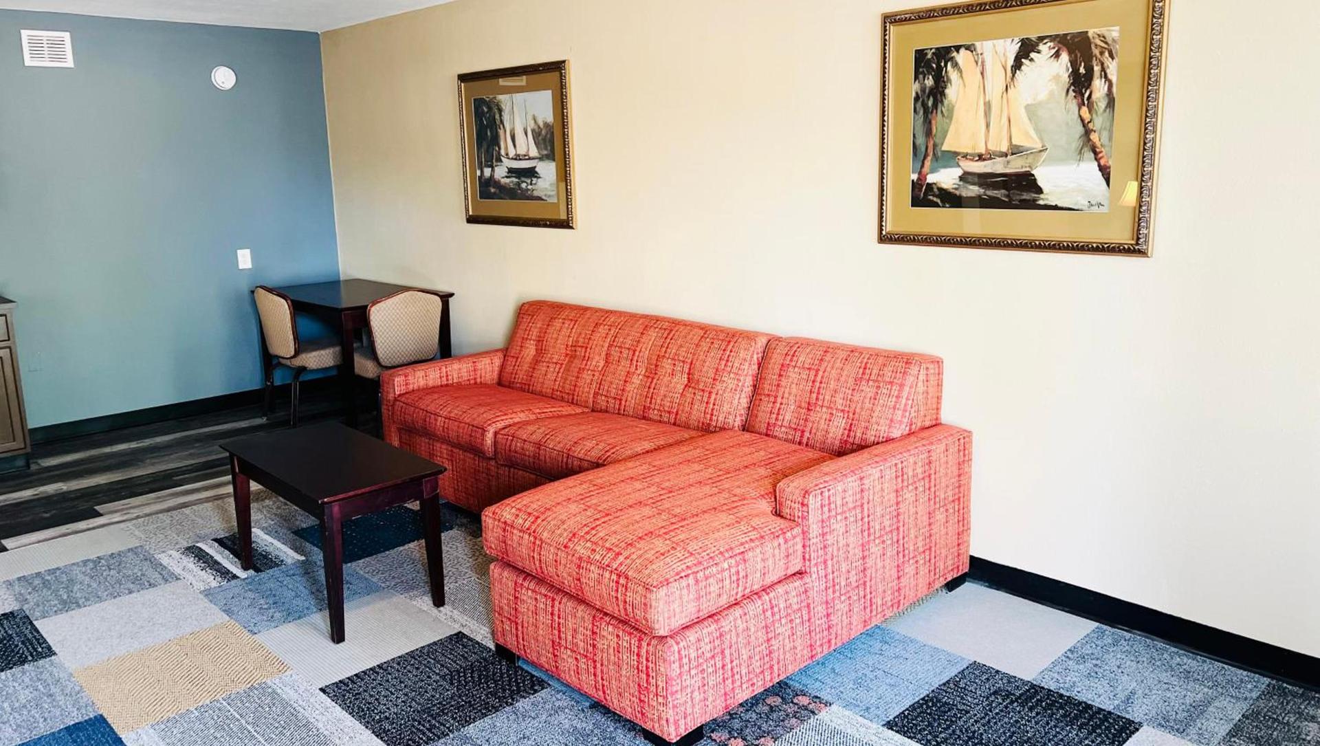 Magnuson Grand Hotel and Conference Center Tyler photo 20