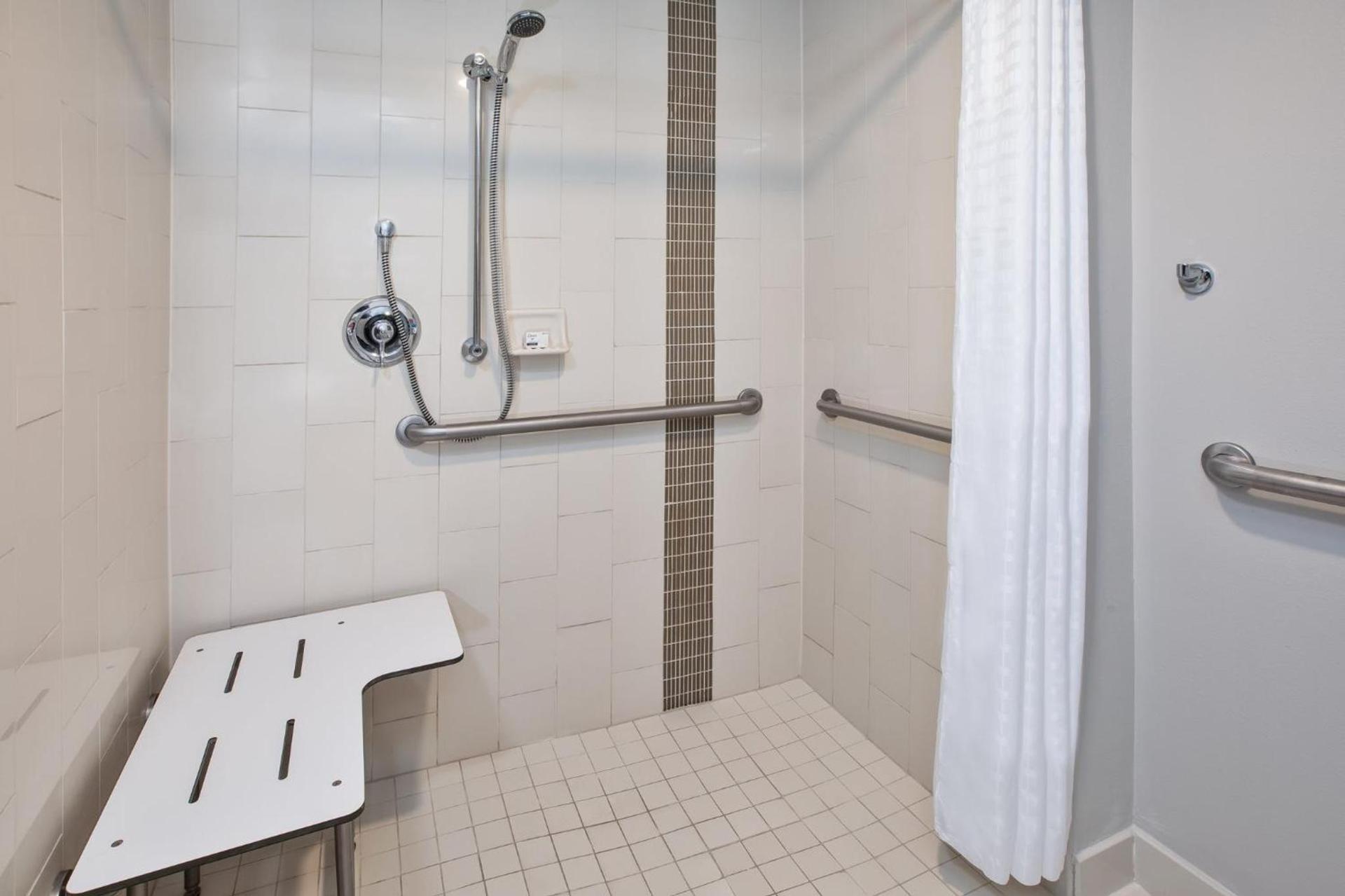 Candlewood Suites - Cincinnati Northeast - Mason by IHG photo 56