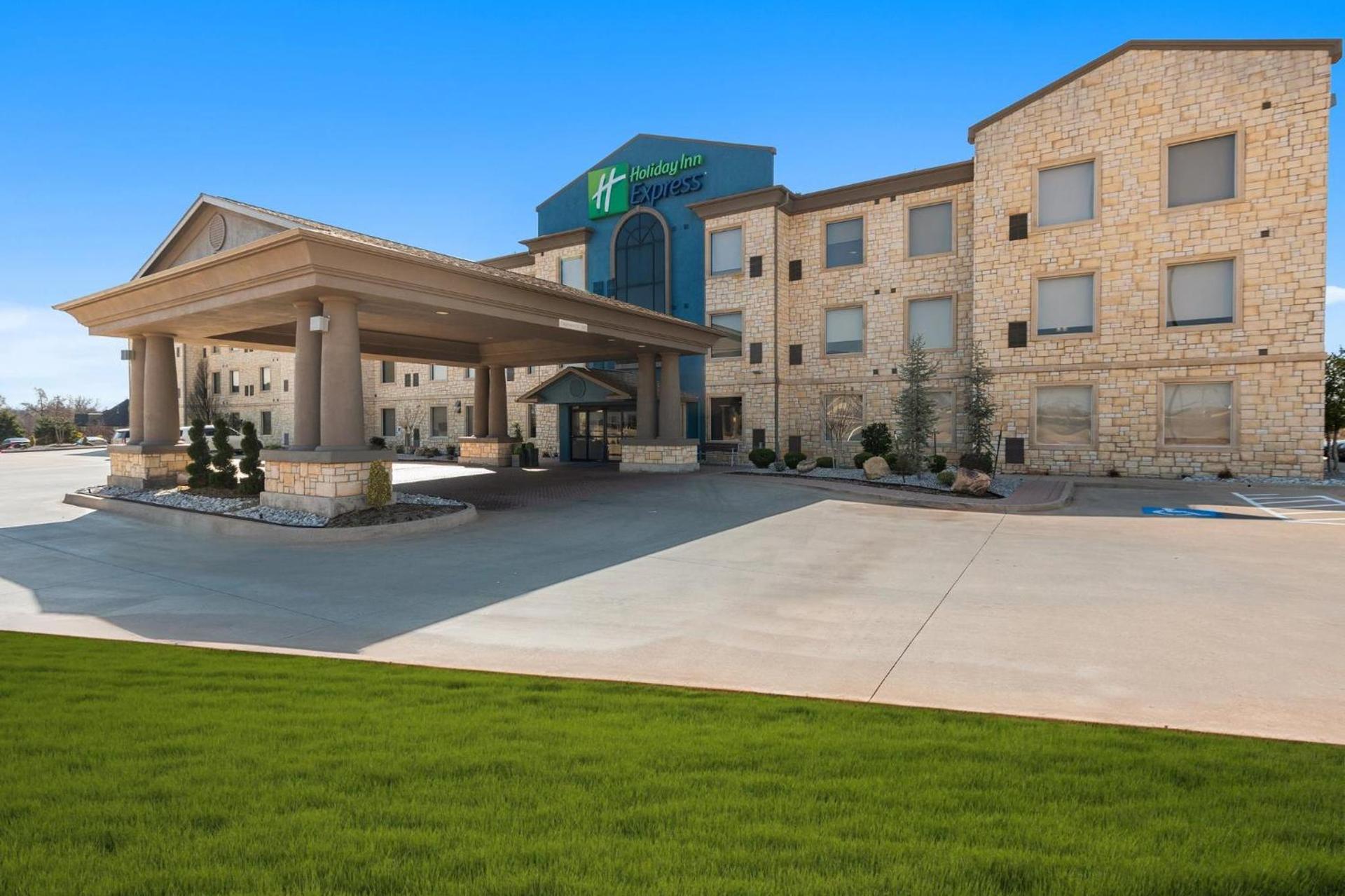 Holiday Inn Express & Suites Oklahoma City NW - Quail Springs by IHG photo 2