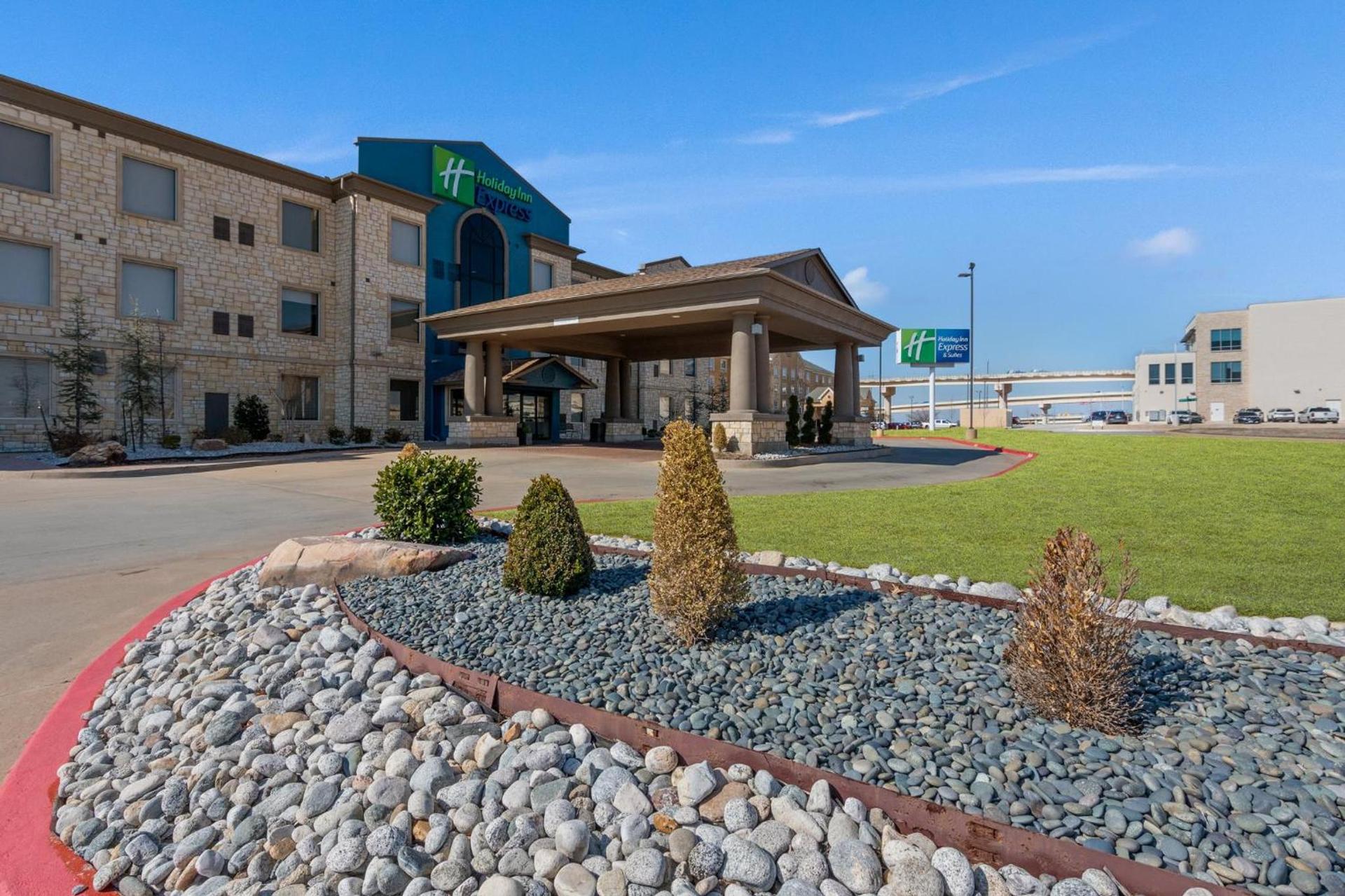 Holiday Inn Express & Suites Oklahoma City NW - Quail Springs by IHG photo 1