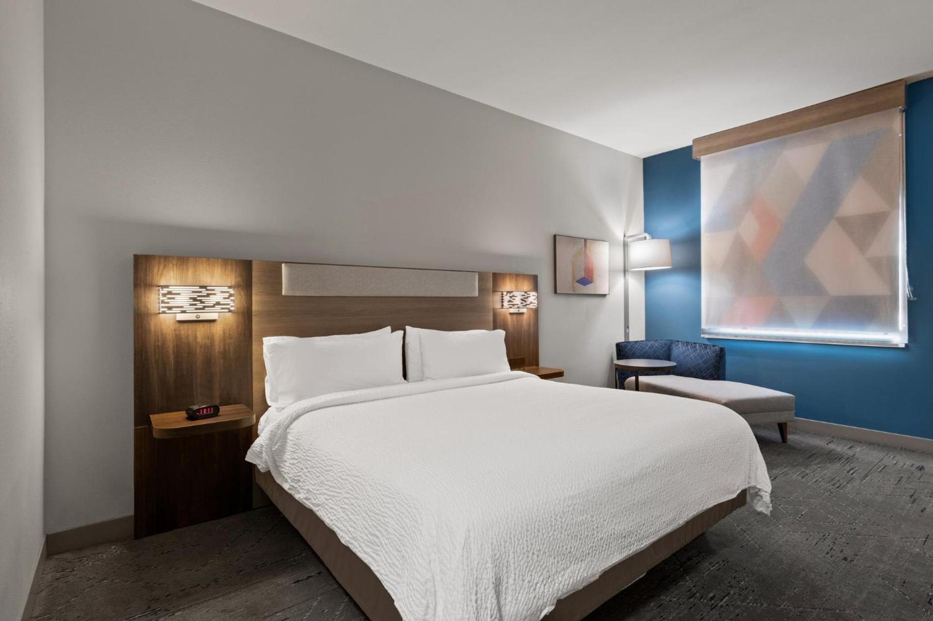 Holiday Inn Express & Suites Oklahoma City NW - Quail Springs by IHG photo 23