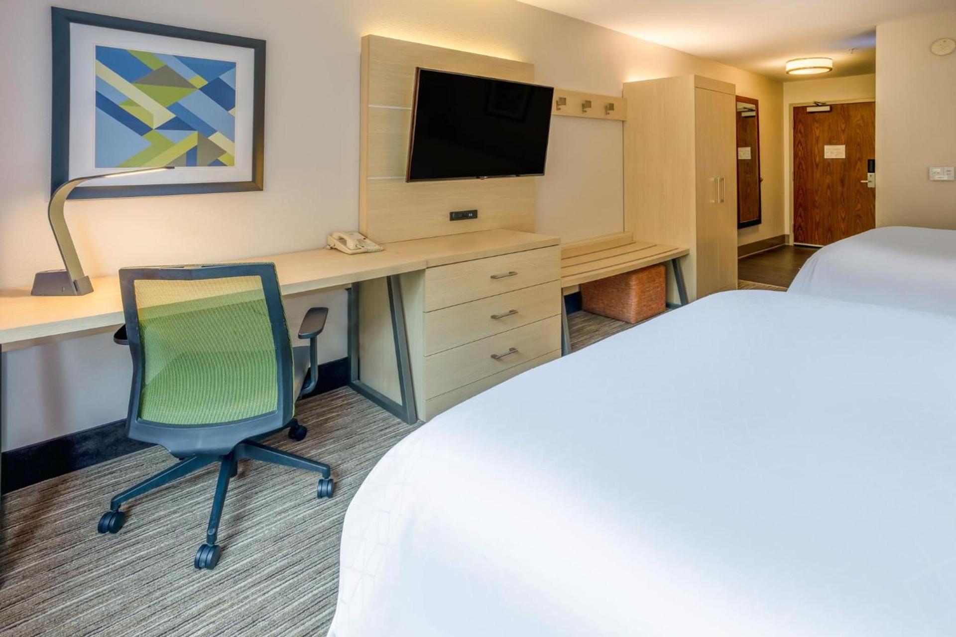 Holiday Inn Express Hotel & Suites Salisbury - Delmar by IHG photo 47
