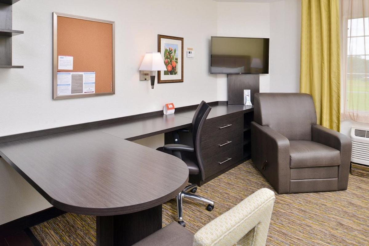 Candlewood Suites Beaumont by IHG photo 17