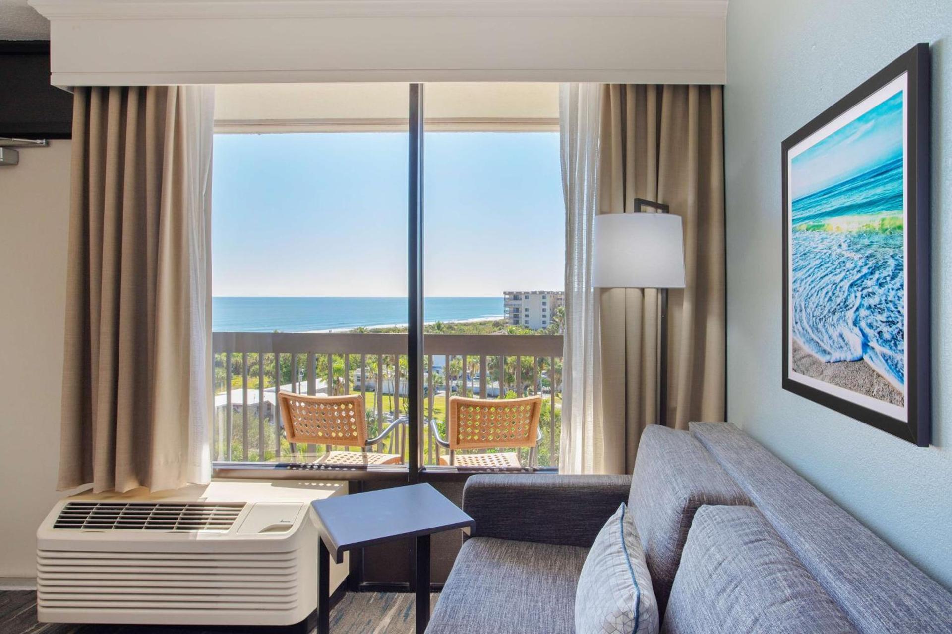 Hampton Inn Cocoa Beach photo 31