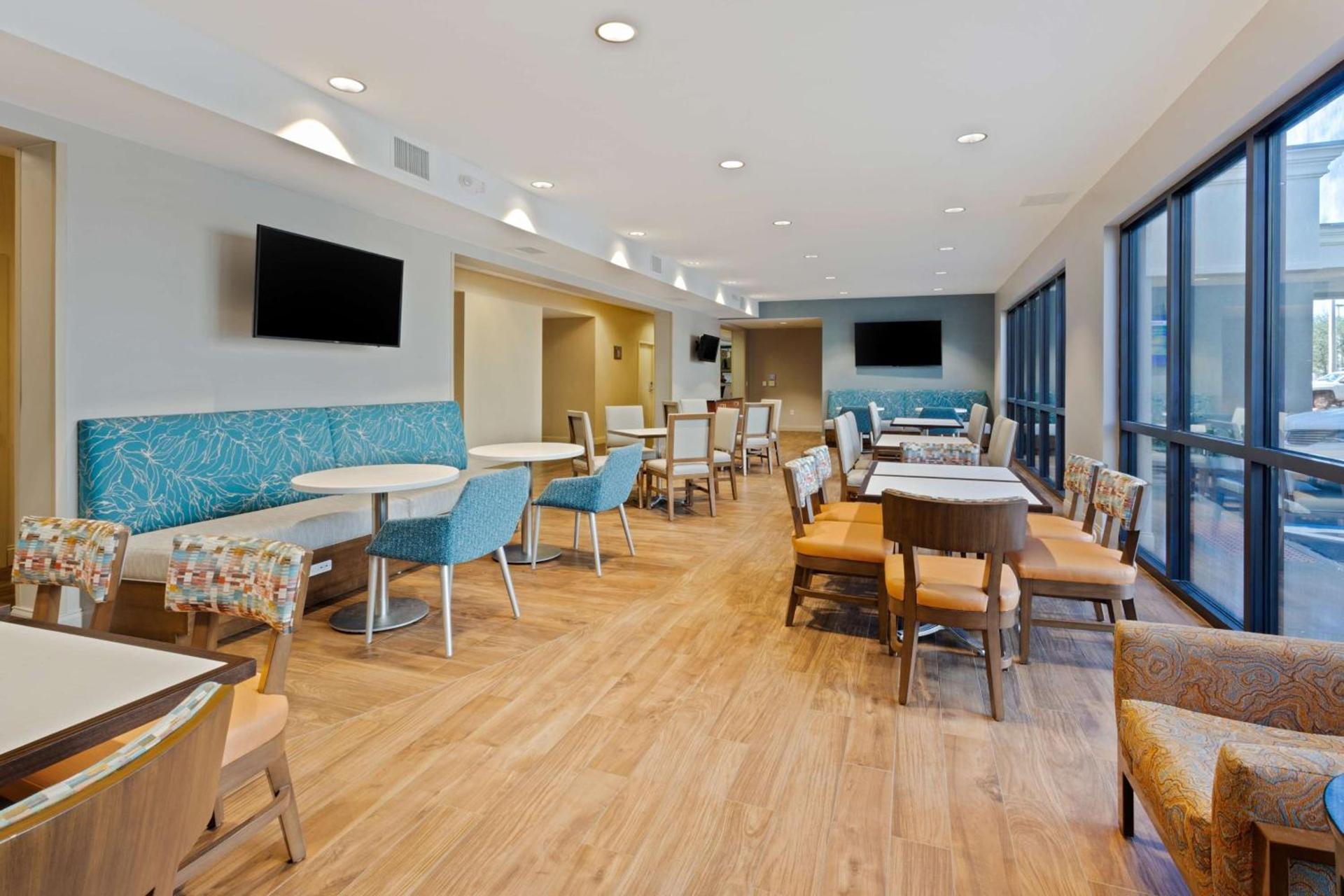 Hampton Inn Cocoa Beach photo 40