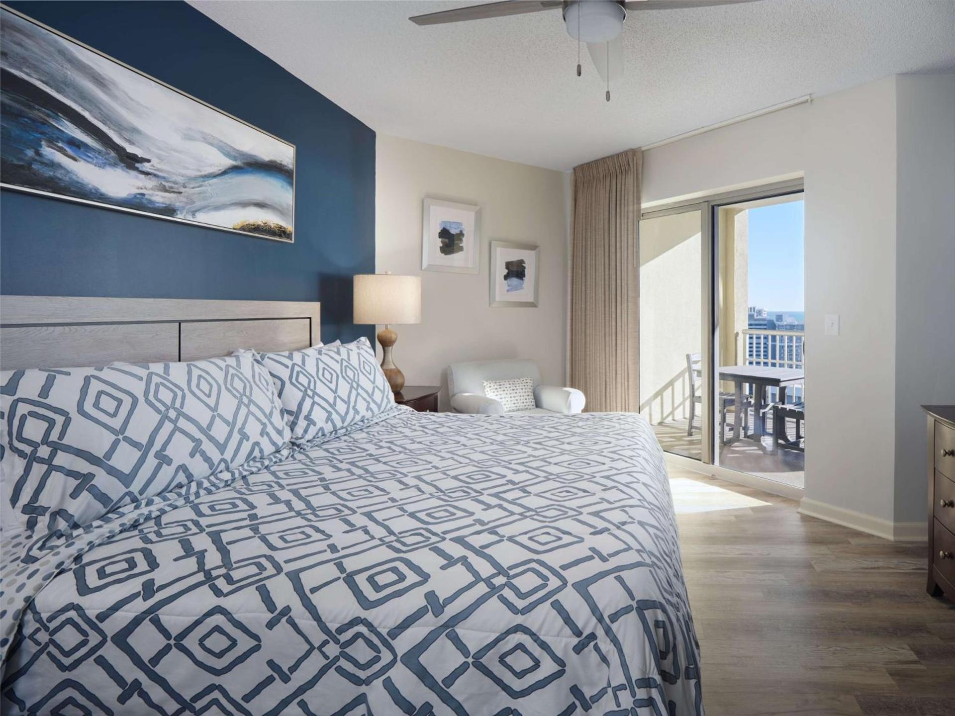 Royale Palms Condominiums photo 11