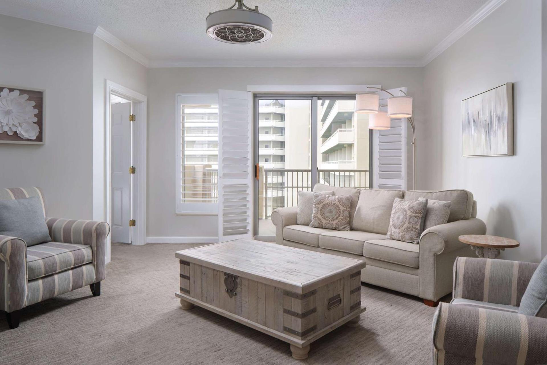 Royale Palms Condominiums photo 17