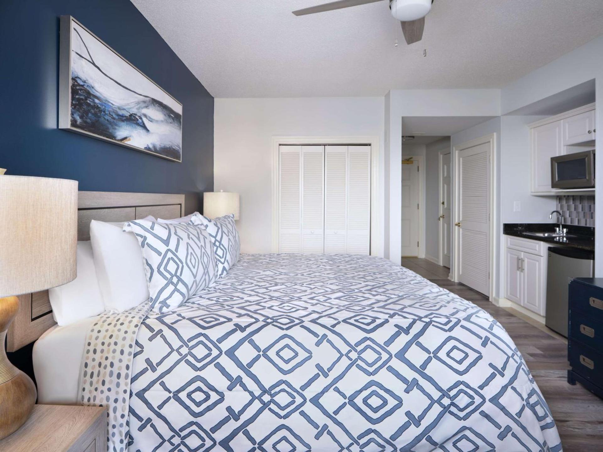 Royale Palms Condominiums photo 18