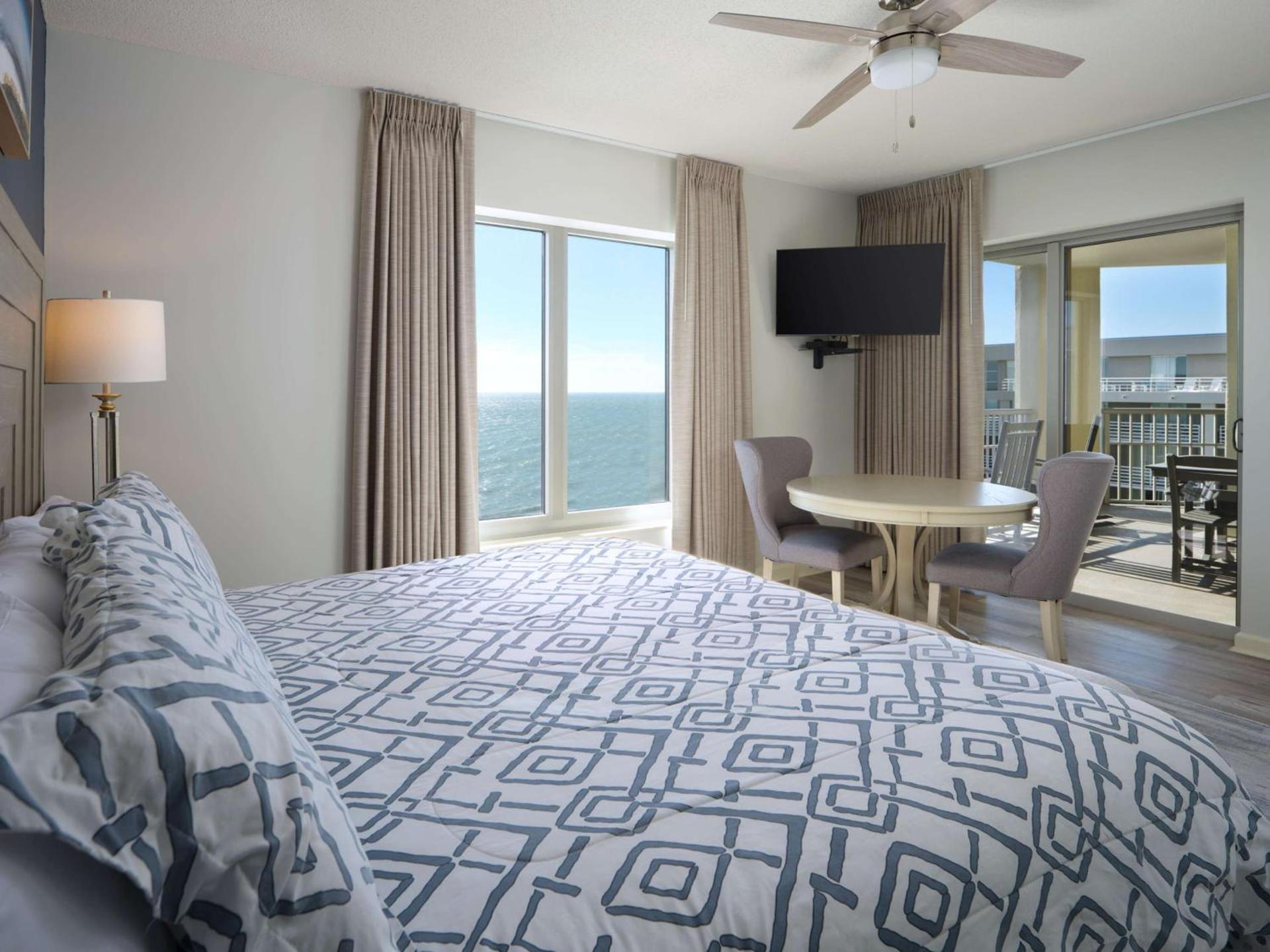 Royale Palms Condominiums photo 23