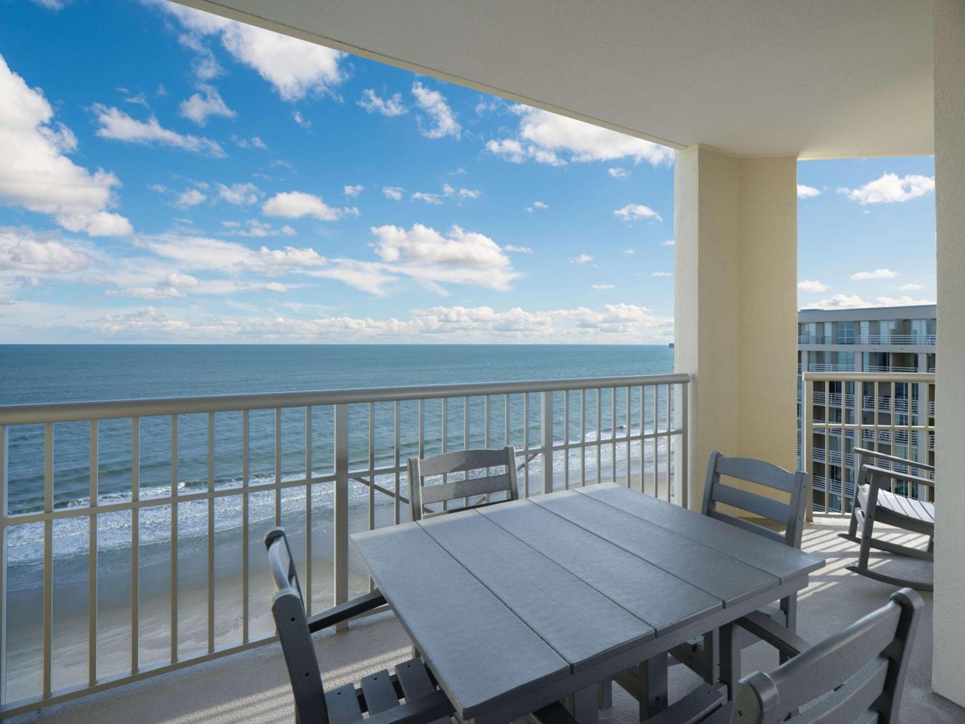 Royale Palms Condominiums photo 22