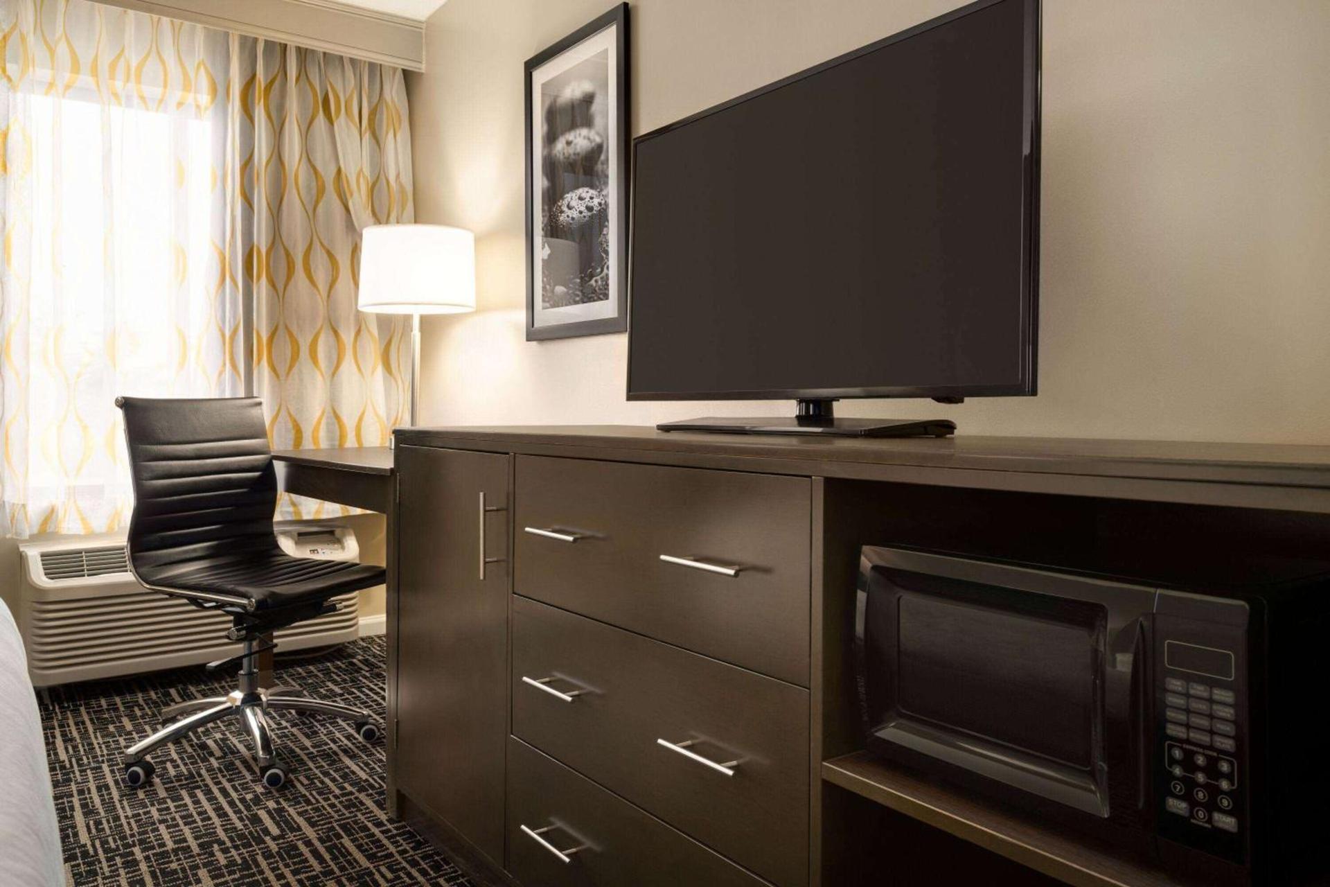 Spark by Hilton Waldorf photo 11