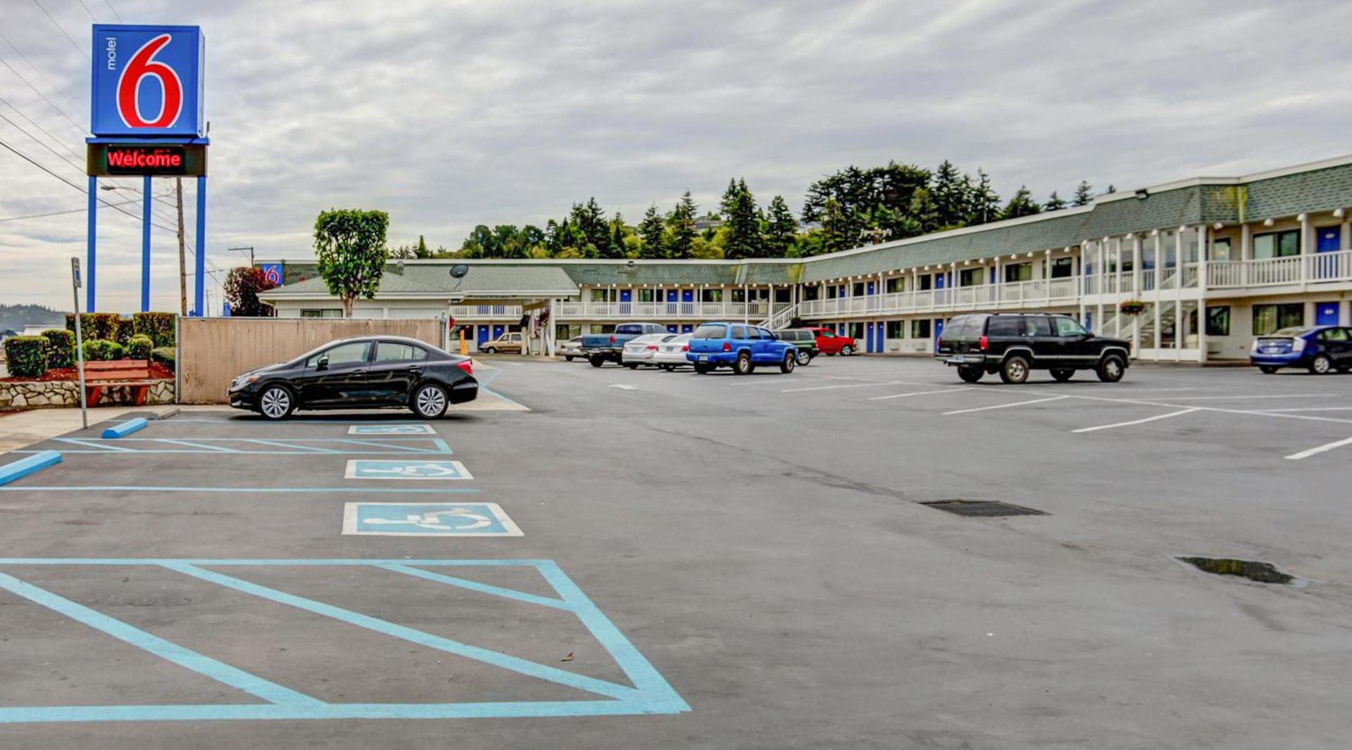 Motel 6-Coos Bay, OR photo 7