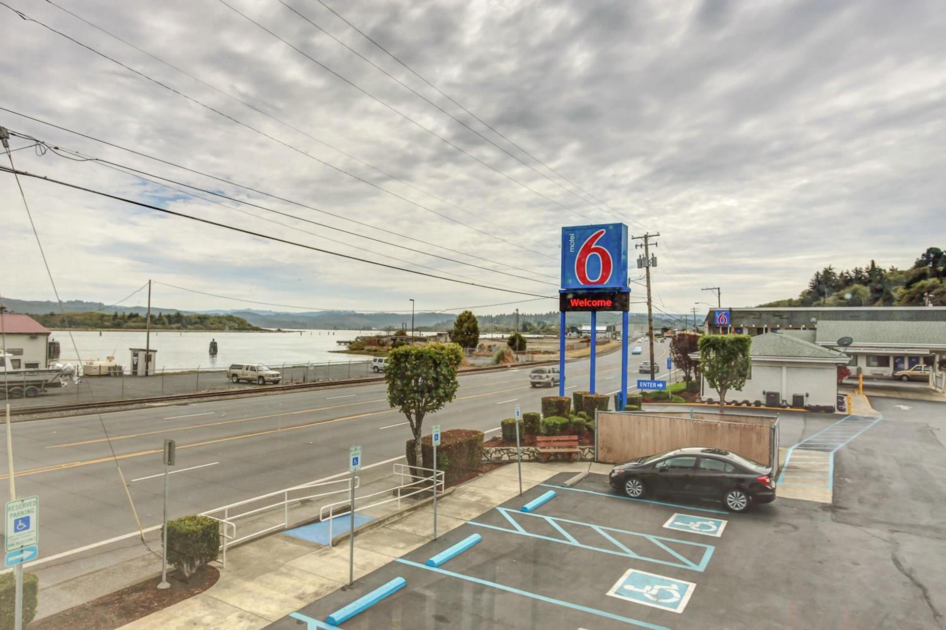 Motel 6-Coos Bay, OR — hotel in Coos Bay