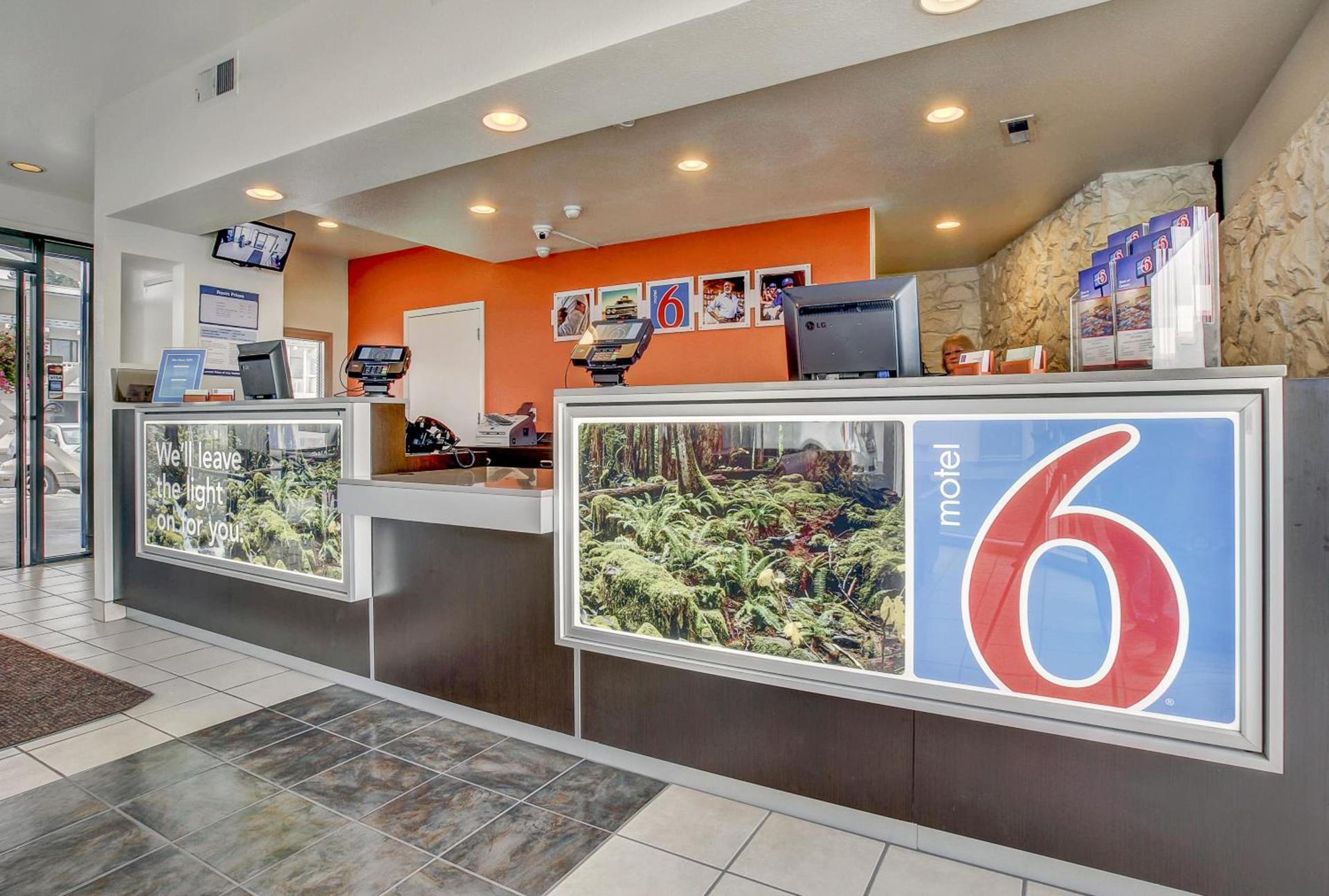 Motel 6-Coos Bay, OR photo 2
