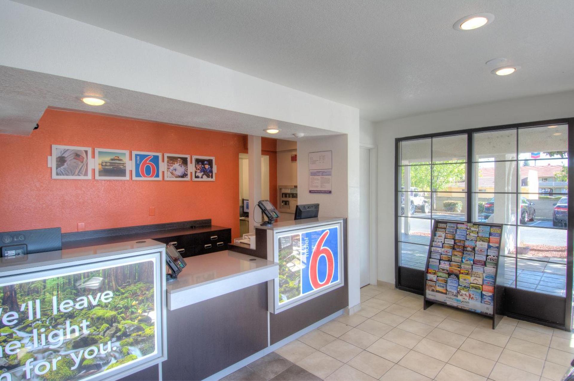 Motel 6-Redding, CA - South photo 13