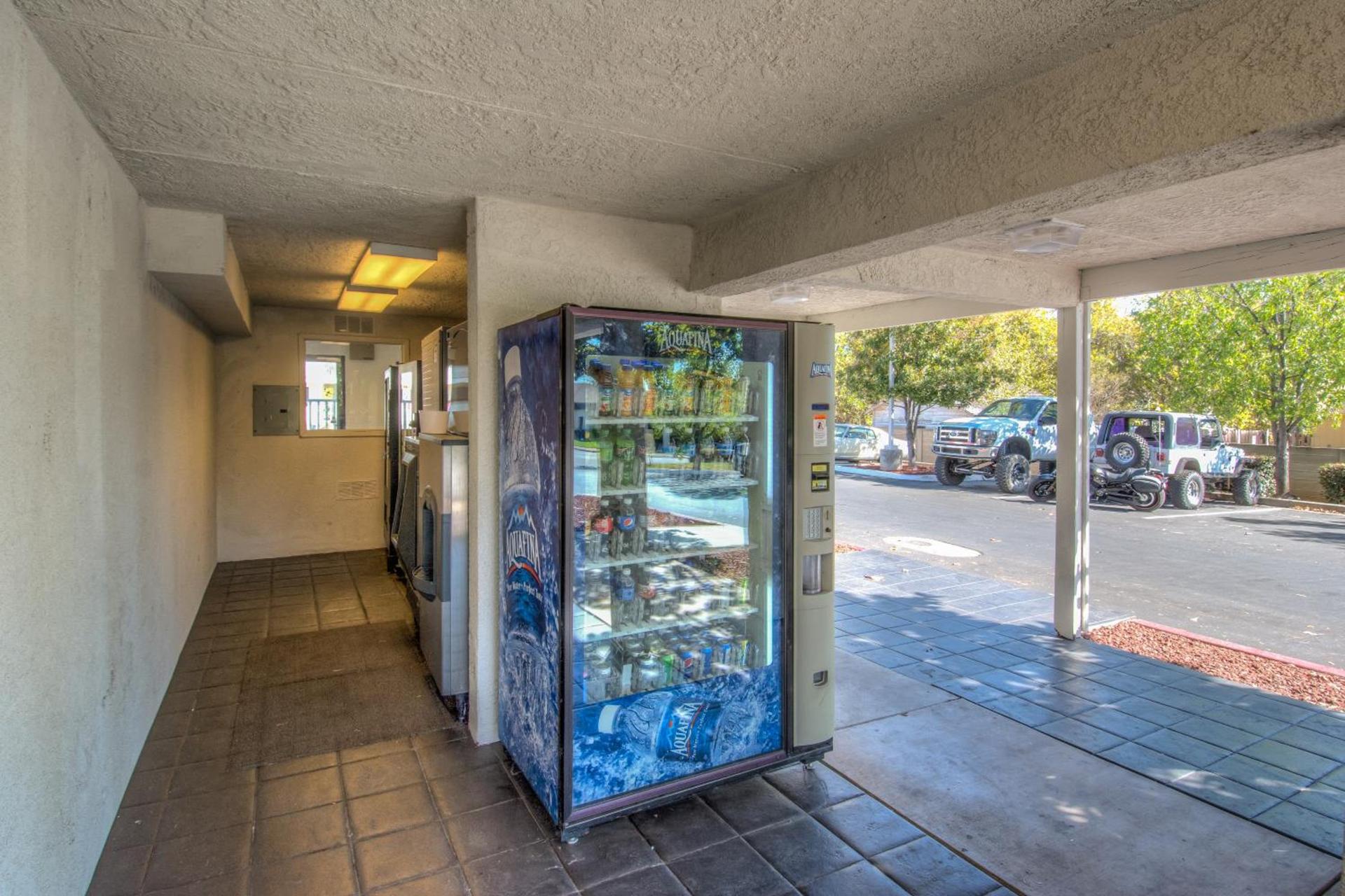 Motel 6-Redding, CA - South photo 8