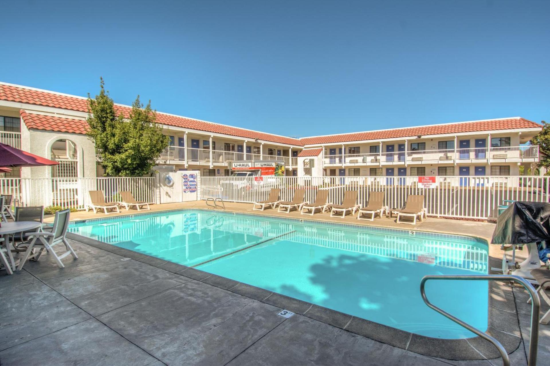 Motel 6-Redding, CA - South photo 6
