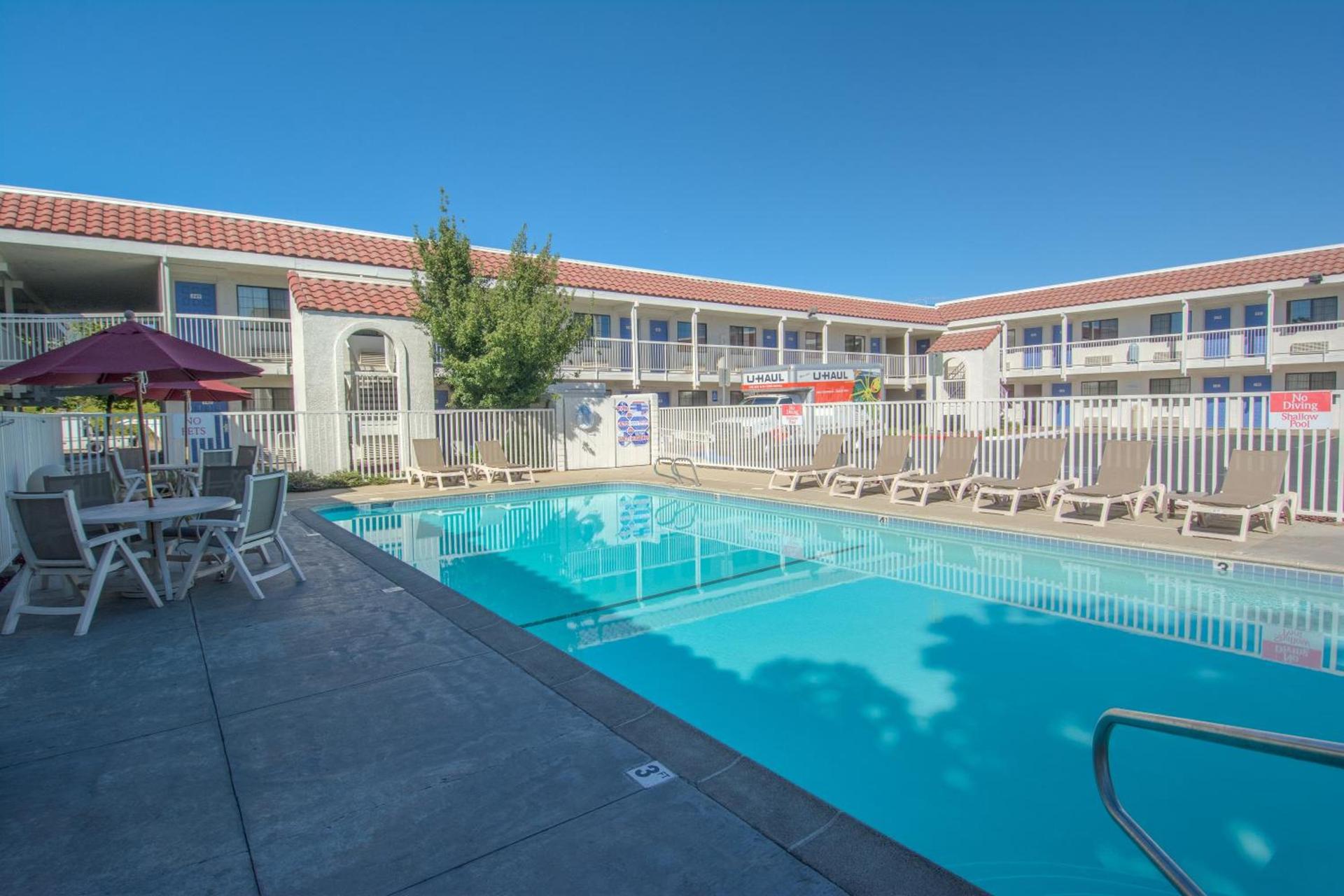 Motel 6-Redding, CA - South photo 23