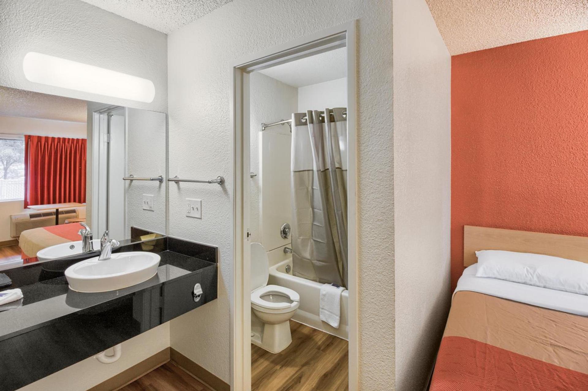 Motel 6-Everett, WA - South photo 6
