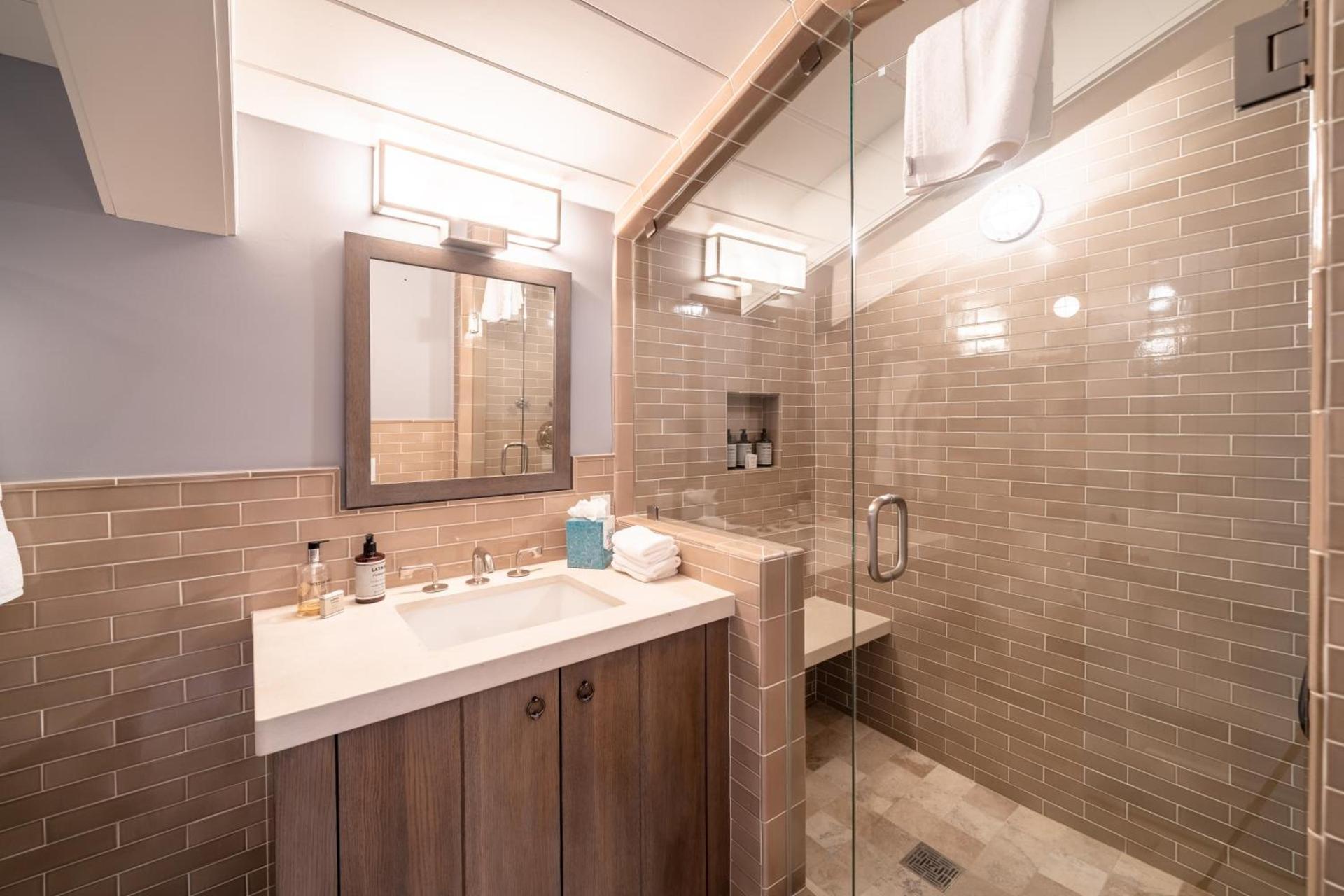 Lodge at Vail Condominiums photo 80