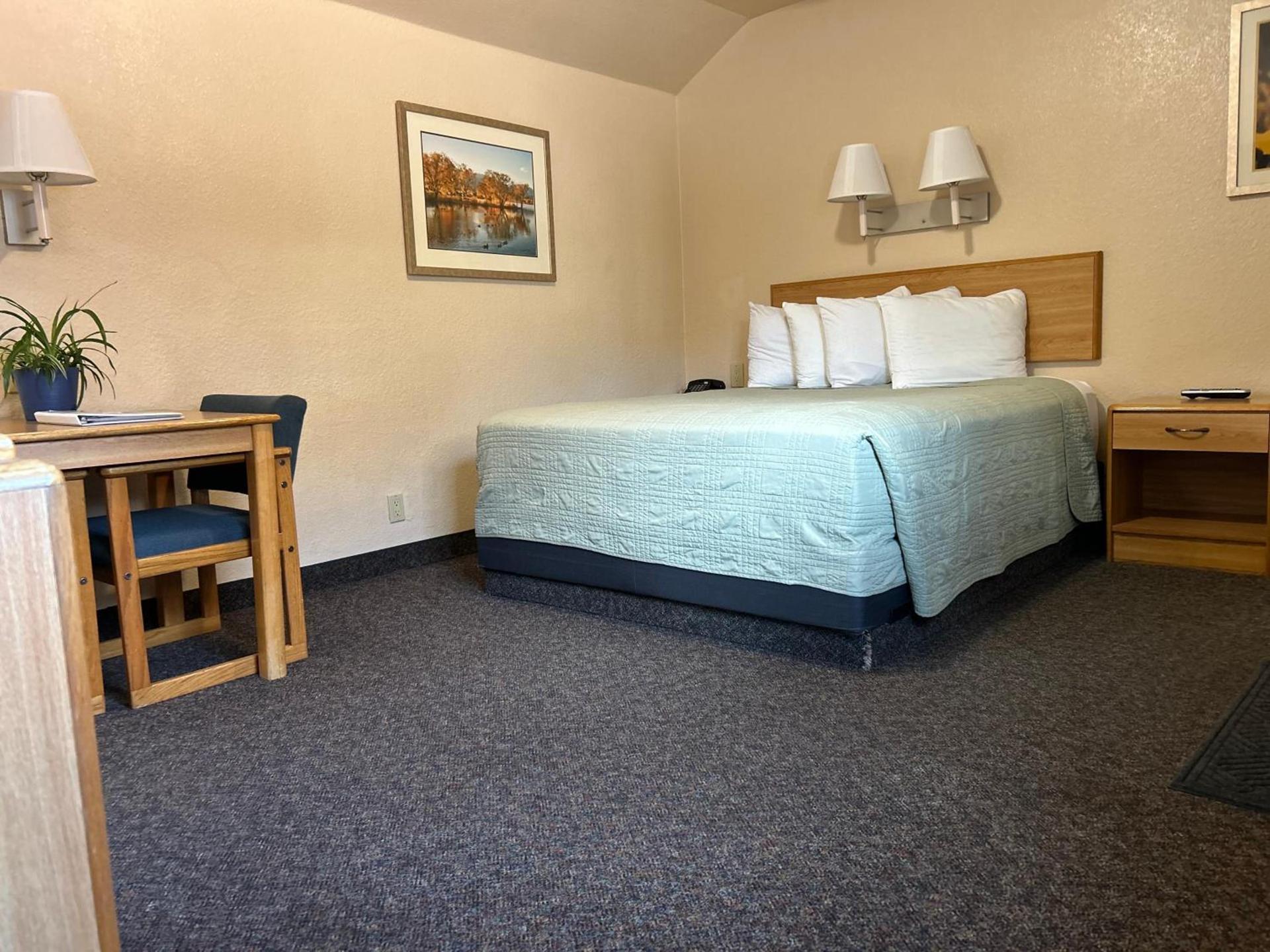 Woodland Motel photo 64