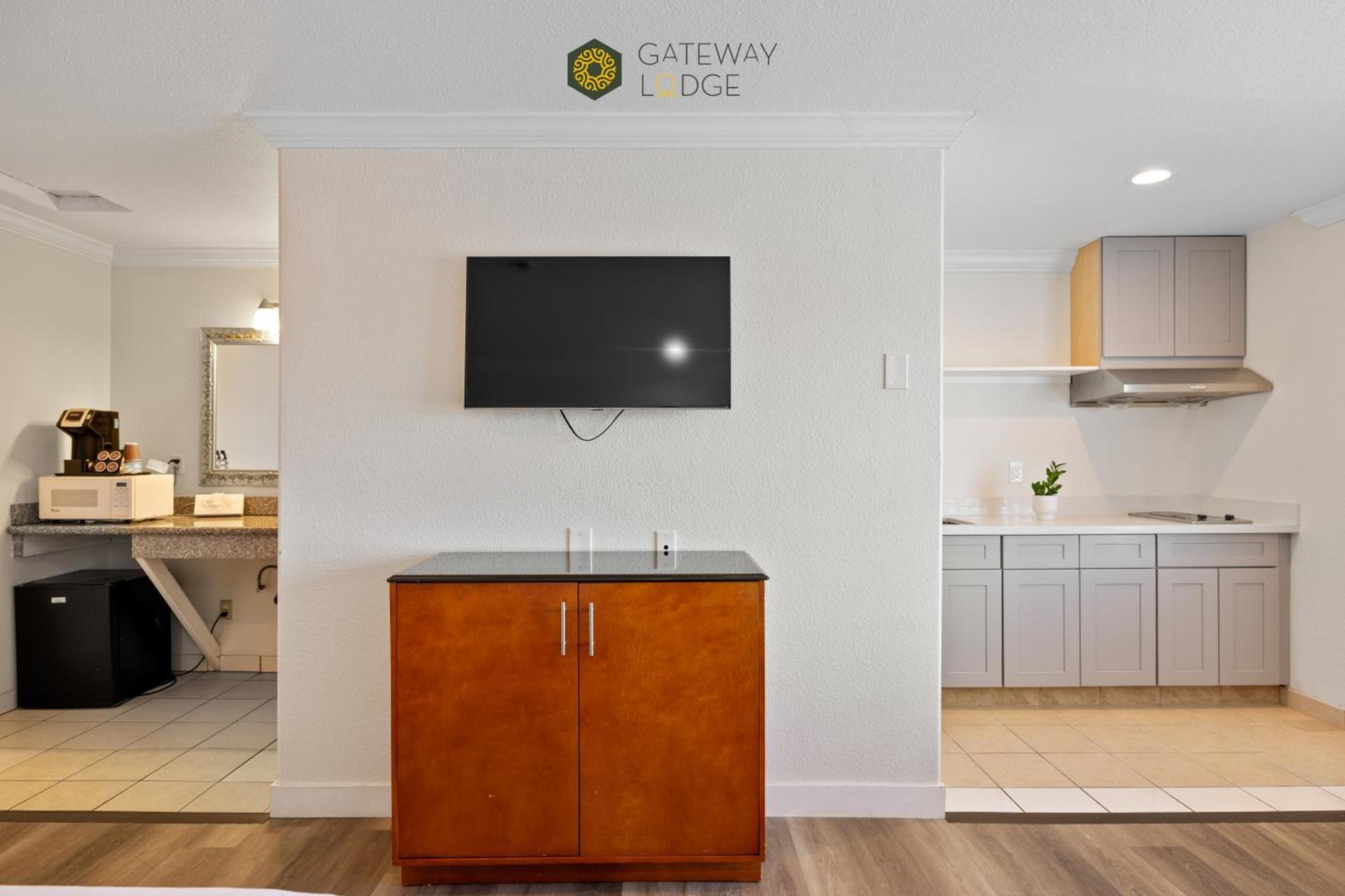 Gateway Lodge photo 18